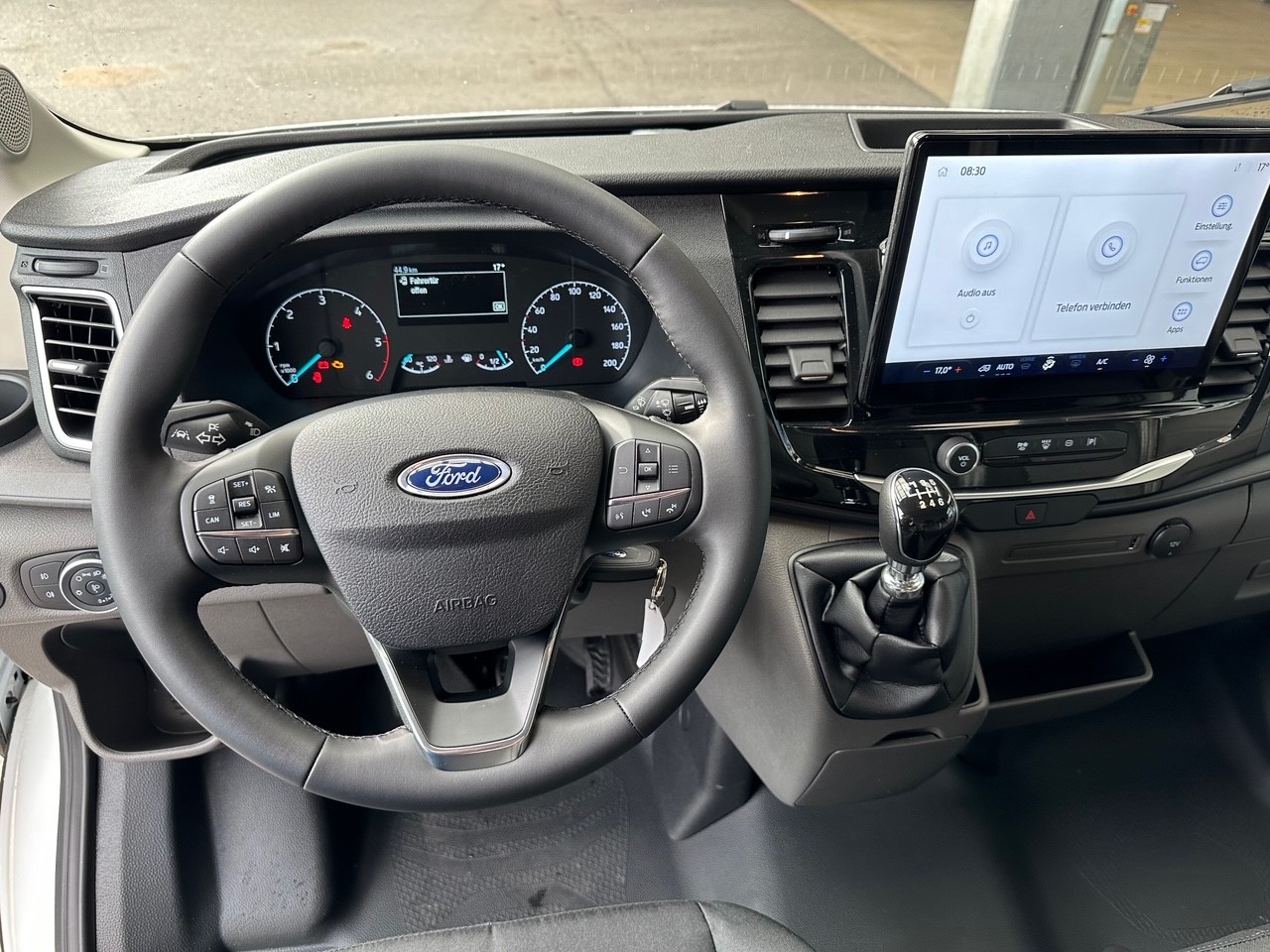 FORD Transit Van 330 L2H2 2.0 EcoBlue 130 Trend MHEV-image-10