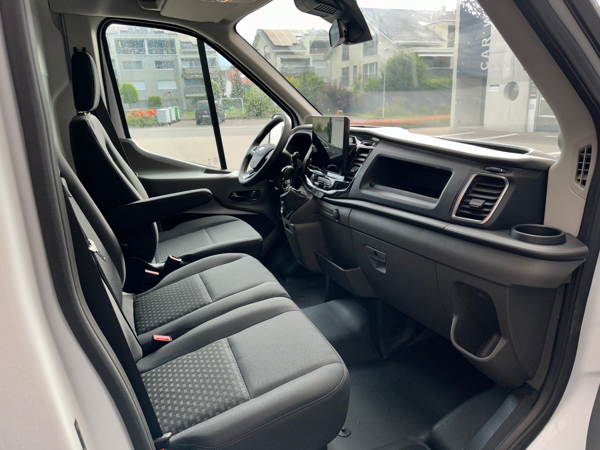 FORD Transit Van 330 L2H2 2.0 EcoBlue 130 Trend MHEV-image-8