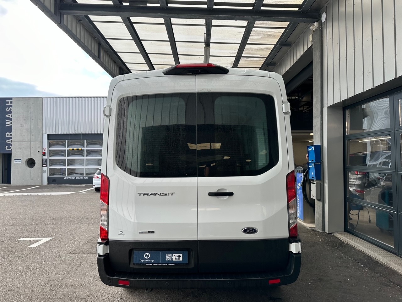 FORD Transit Van 330 L2H2 2.0 EcoBlue 130 Trend MHEV-image-5