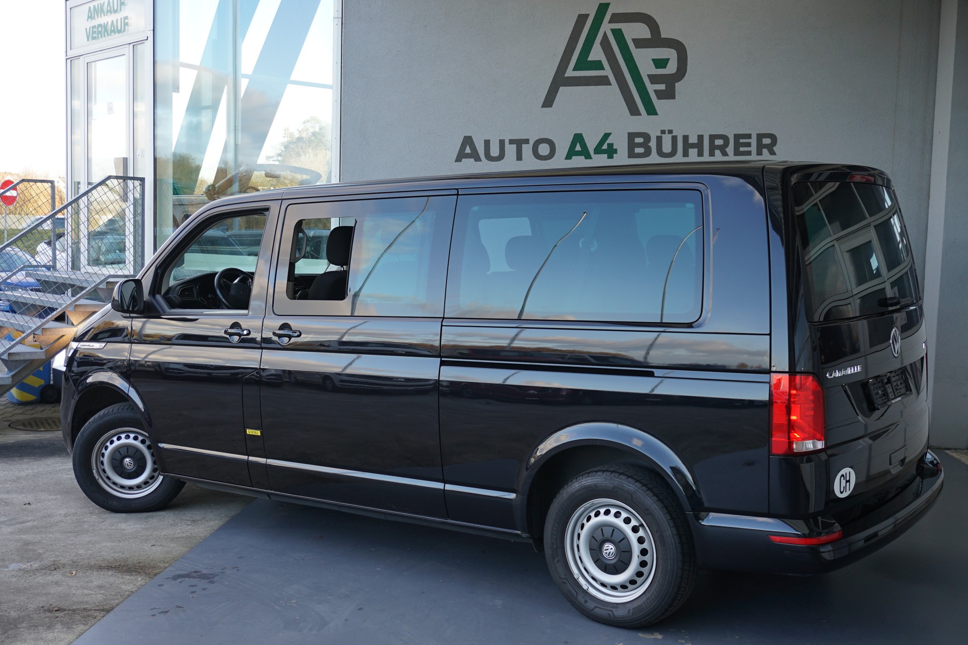 VW T6.1 2.0 TDI 4Motion Caravelle Automat DSG-image-9