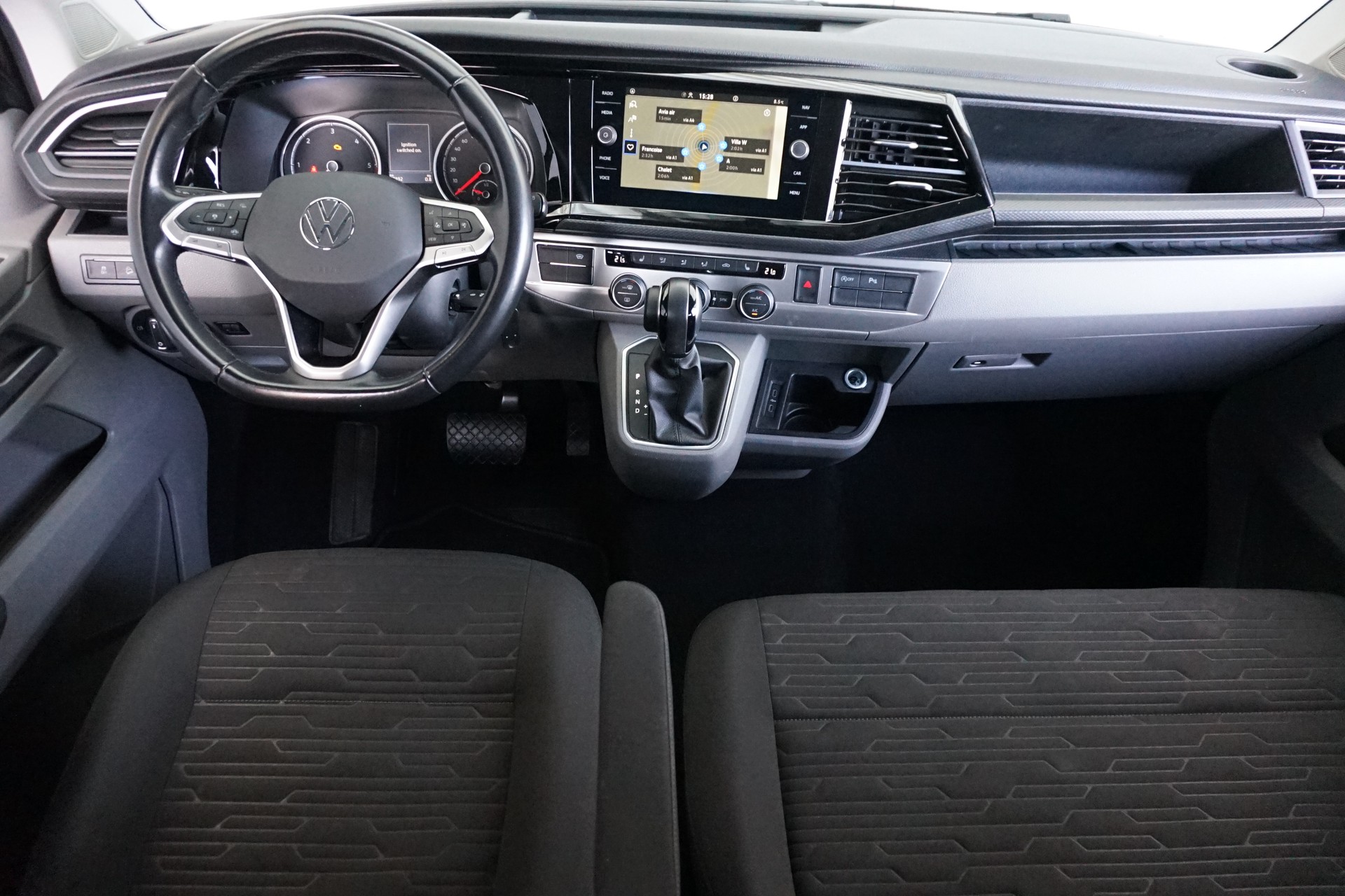 VW T6.1 2.0 TDI 4Motion Caravelle Automat DSG-image-16