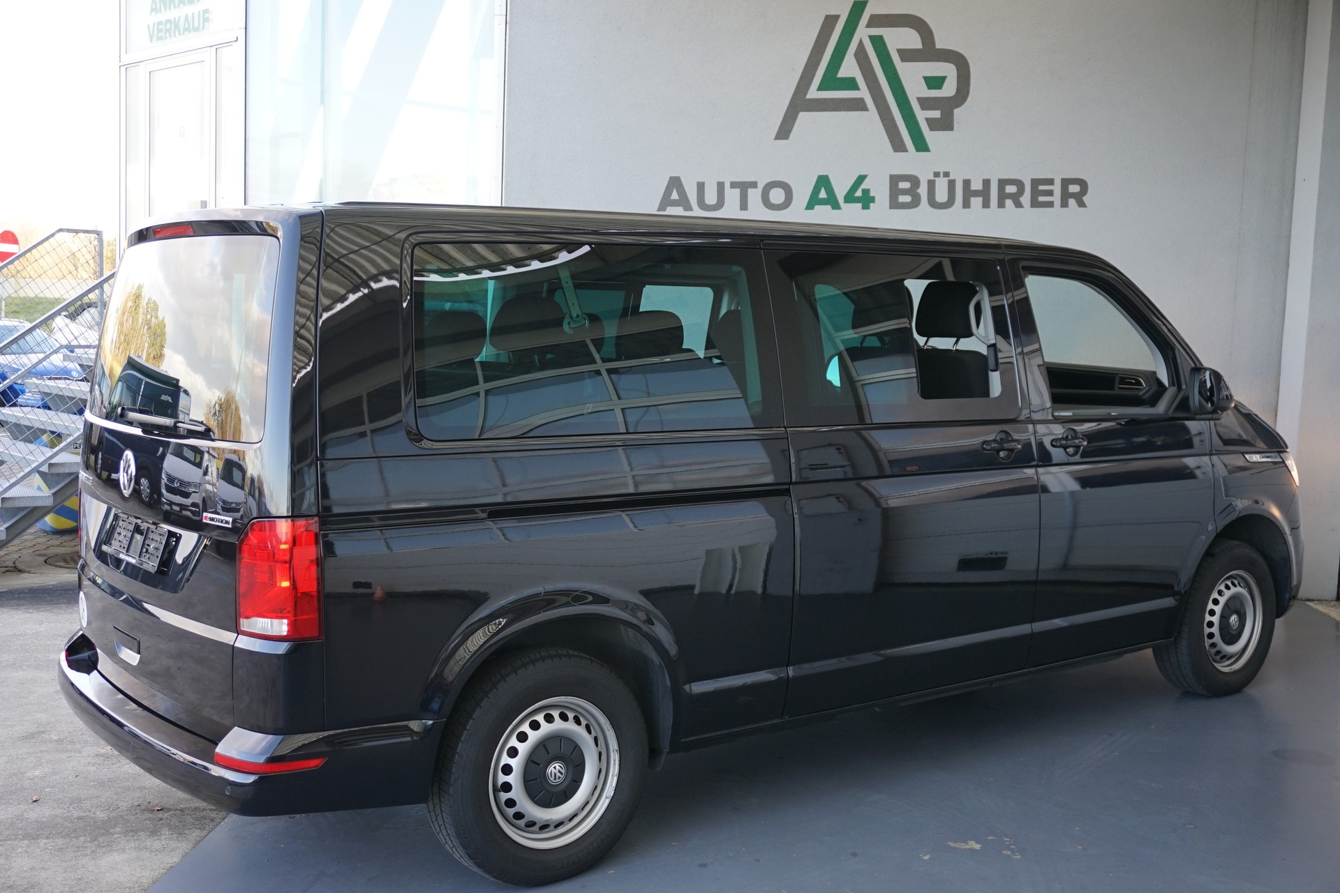 VW T6.1 2.0 TDI 4Motion Caravelle Automat DSG-image-7