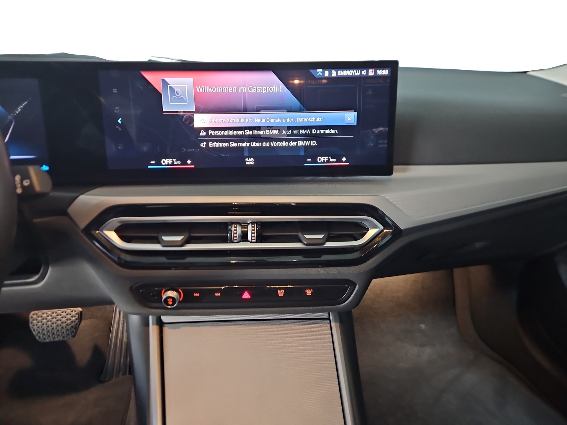 BMW 320d xDrive 48V Touring Steptronic-image-12
