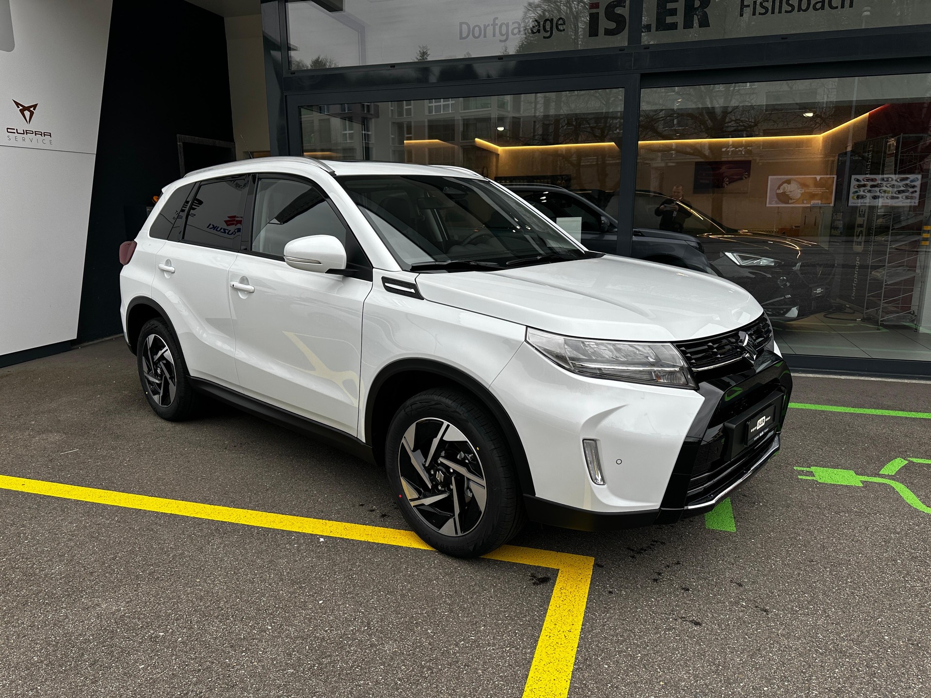 SUZUKI Vitara 1.5 Compact Top Hybrid 4x4-image-0