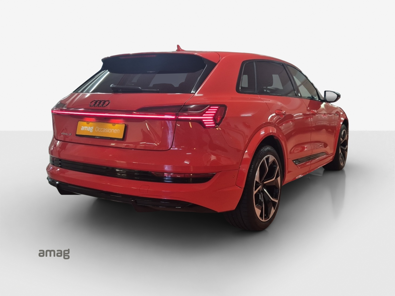 AUDI e-tron S quattro-image-5