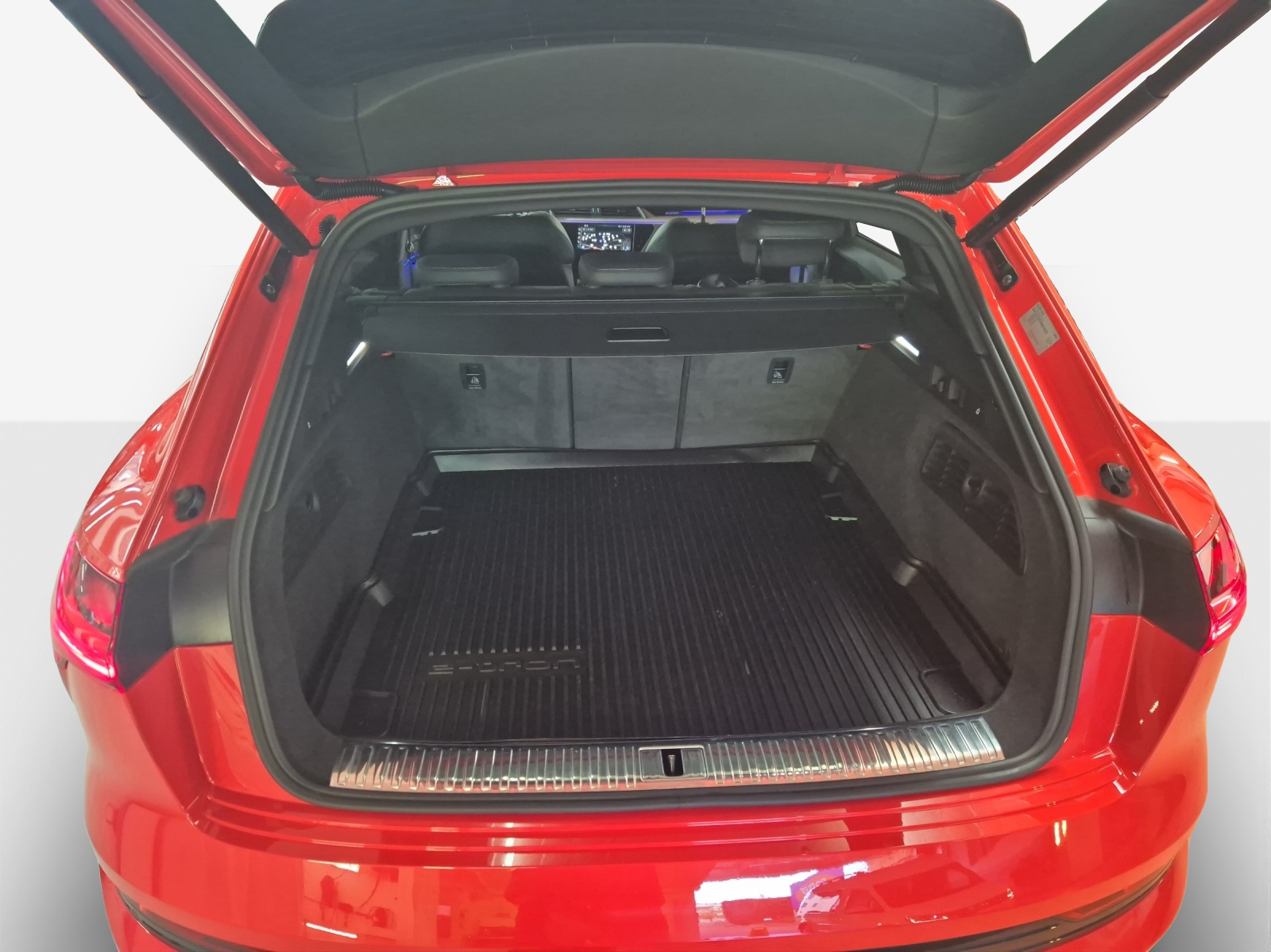 AUDI e-tron S quattro-image-13