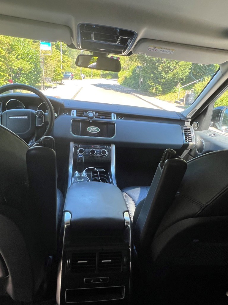 LAND ROVER Range Rover Sport 3.0 TDV6 SE Automatic-image-3