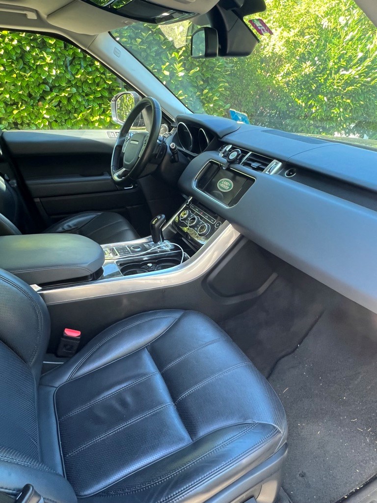 LAND ROVER Range Rover Sport 3.0 TDV6 SE Automatic-image-2