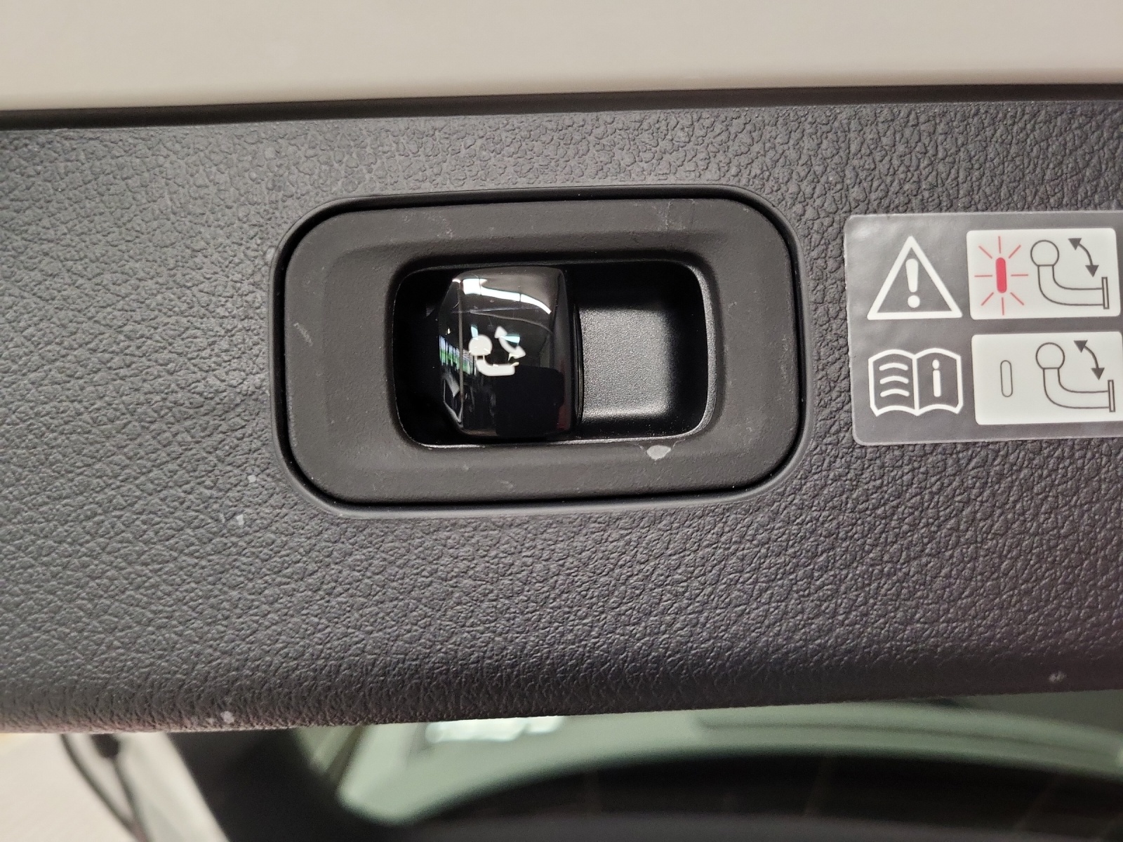 MERCEDES-BENZ C 300 de AMG Line 4Matic T-image-12