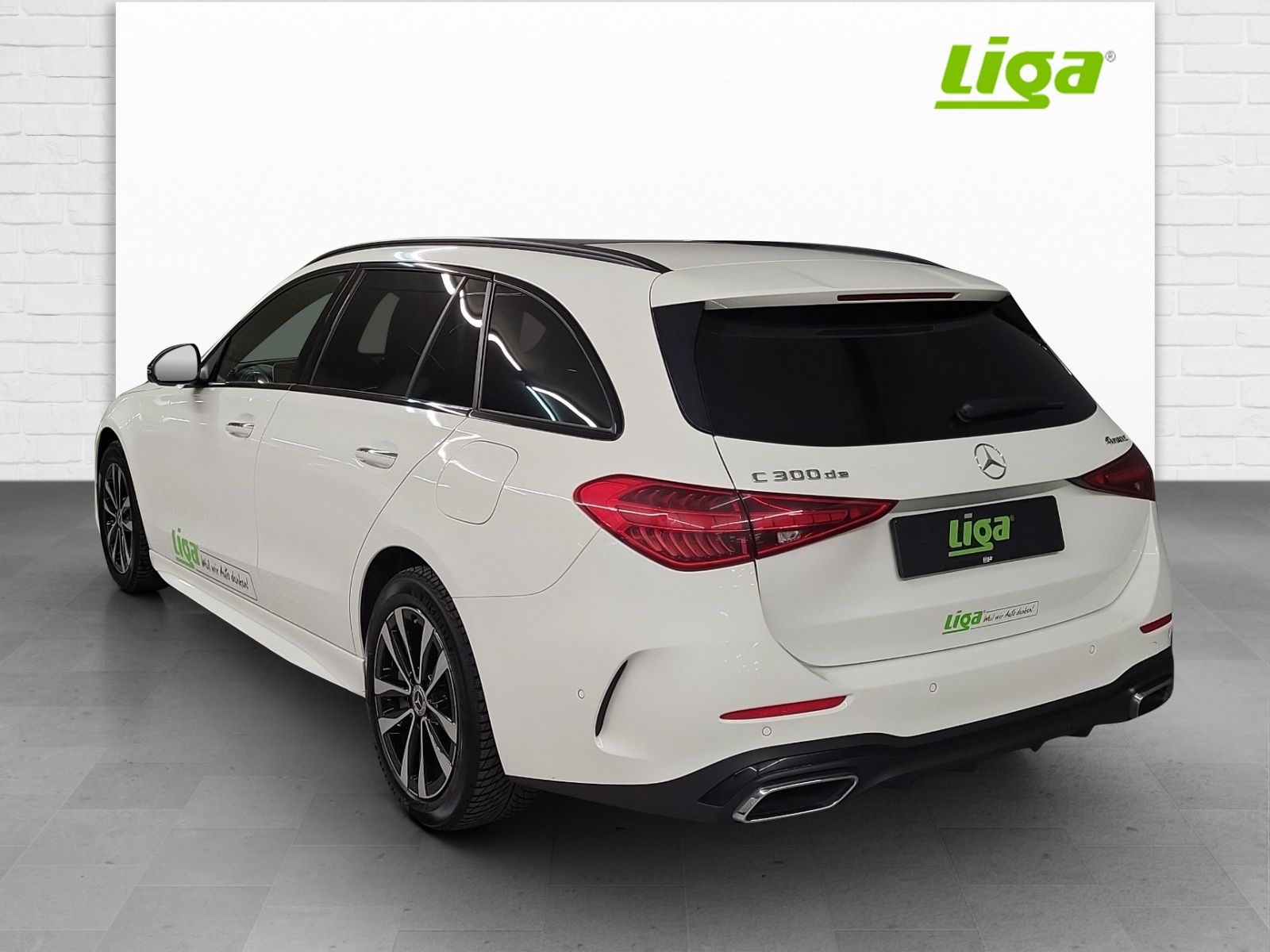 MERCEDES-BENZ C 300 de AMG Line 4Matic T-image-3