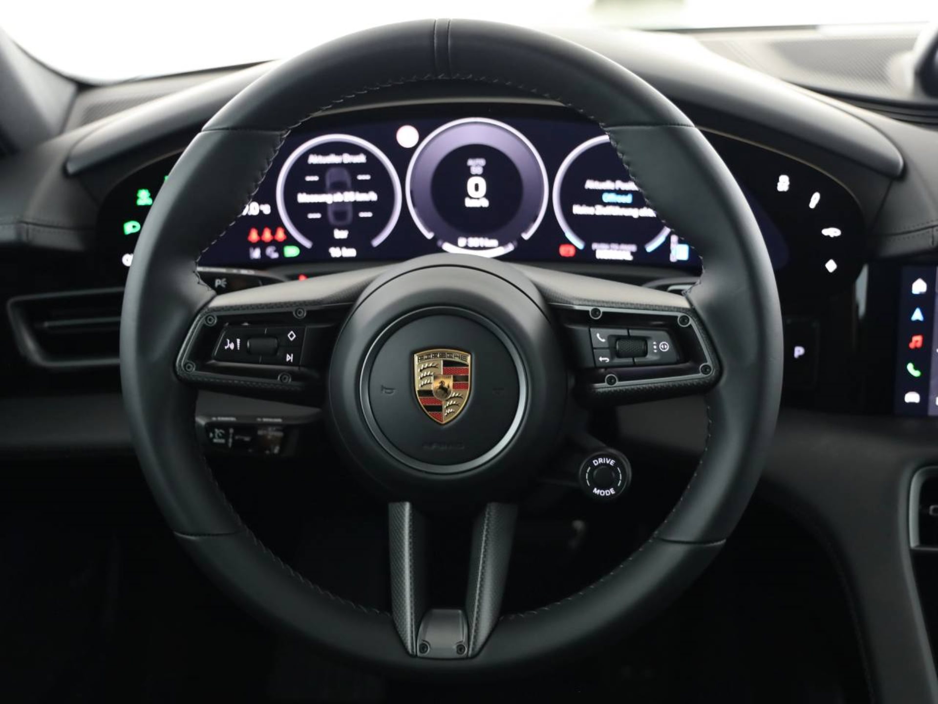 PORSCHE Taycan 4S-image-9