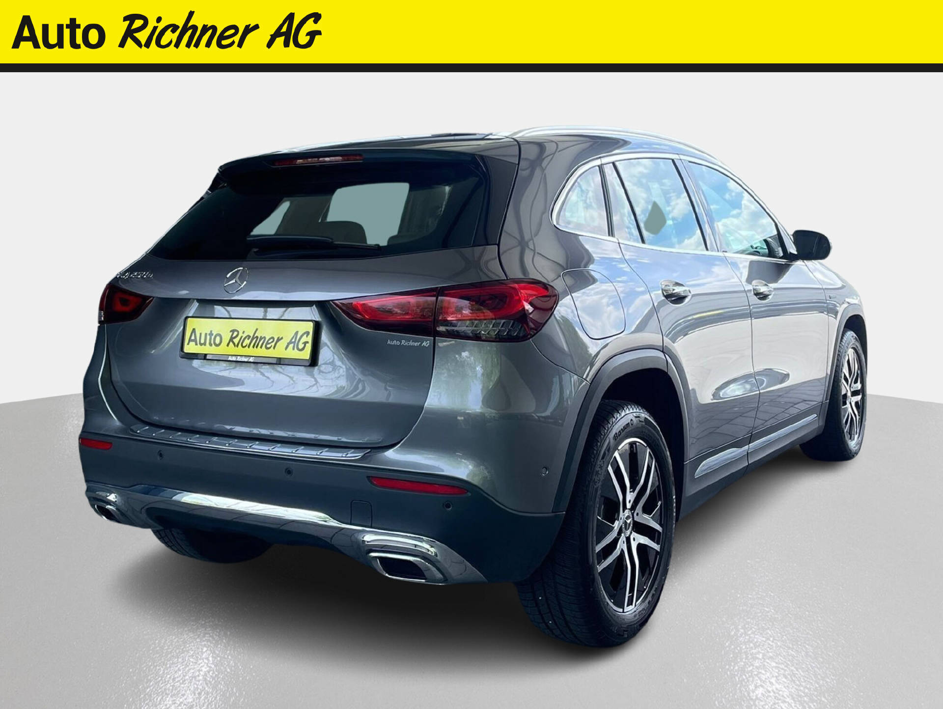 MERCEDES-BENZ GLA 250 e Style-image-3