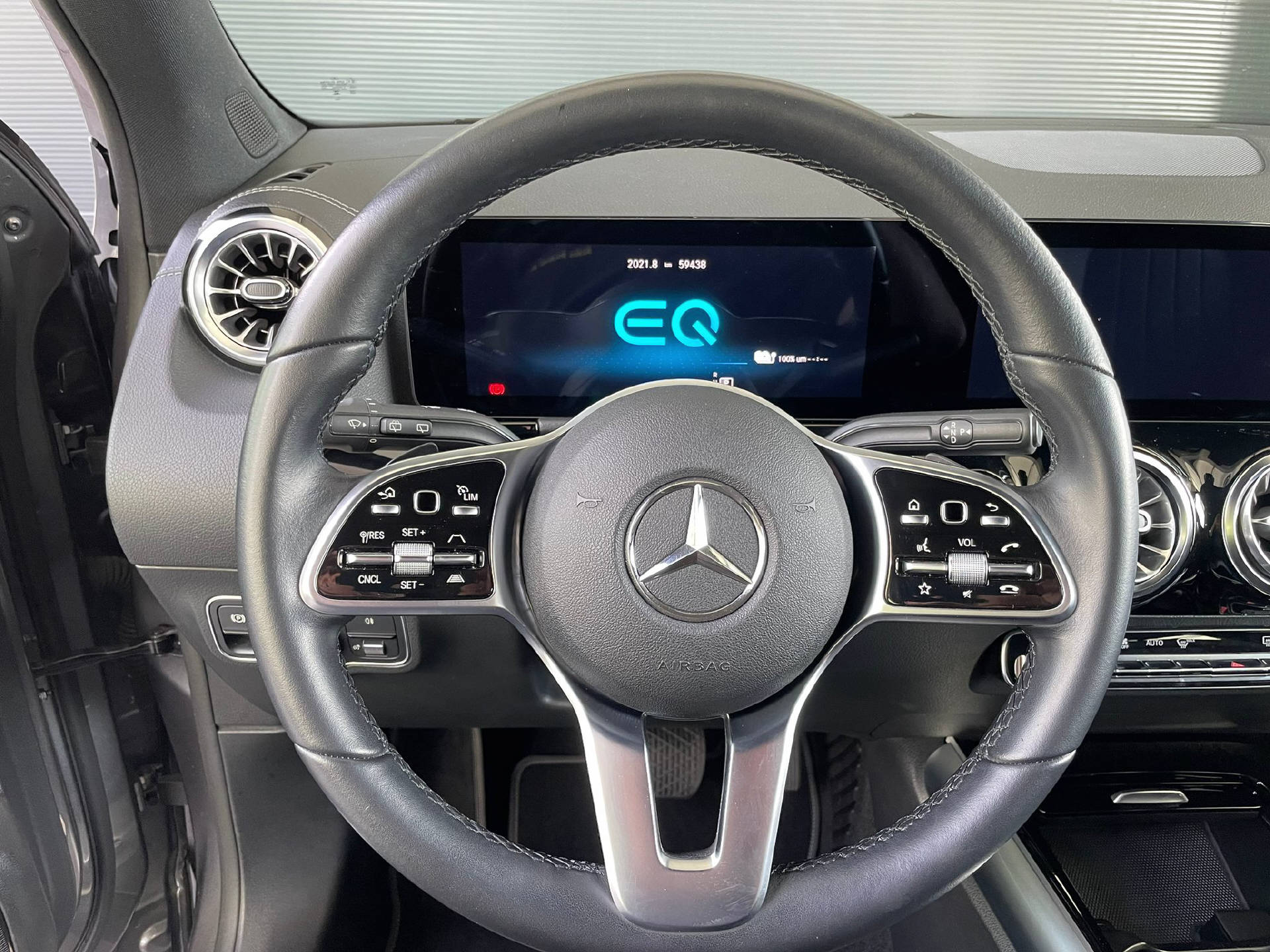 MERCEDES-BENZ GLA 250 e Style-image-7