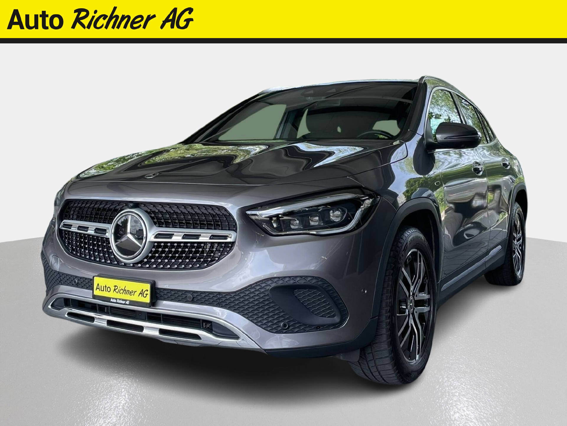 MERCEDES-BENZ GLA 250 e Style-image-1