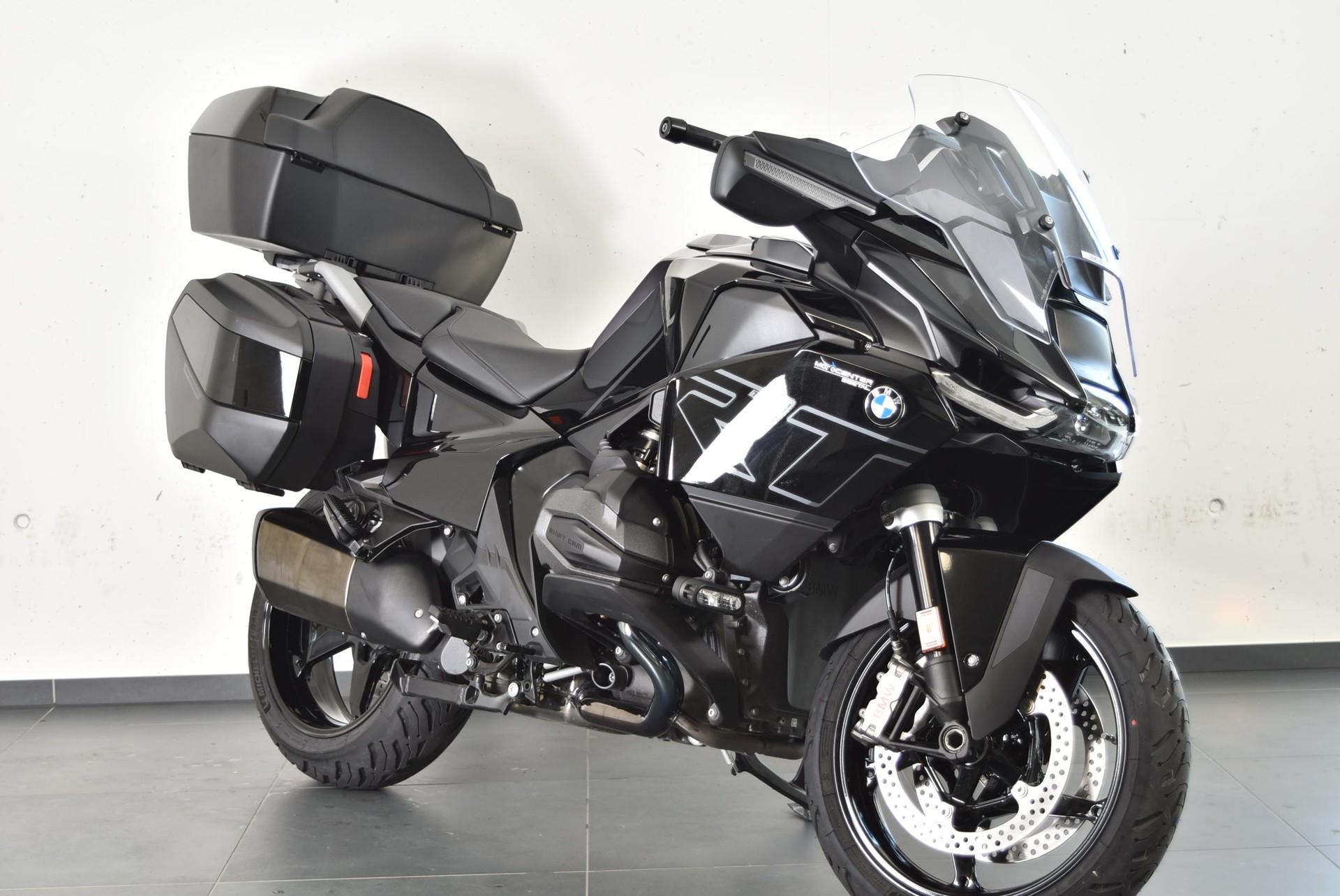 BMW R 1300 RT-showroom-element-2