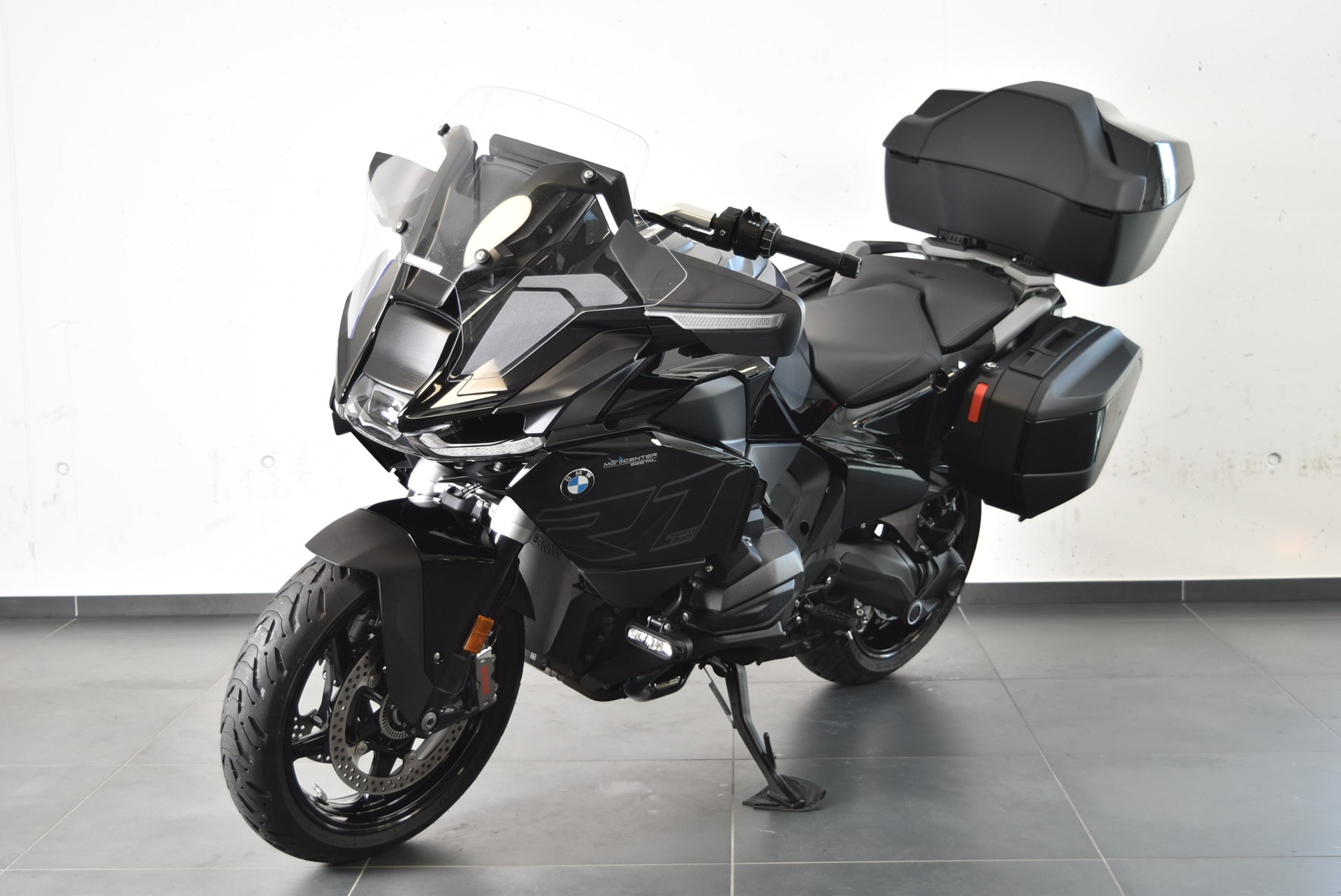 BMW R 1300 RT-showroom-element-1