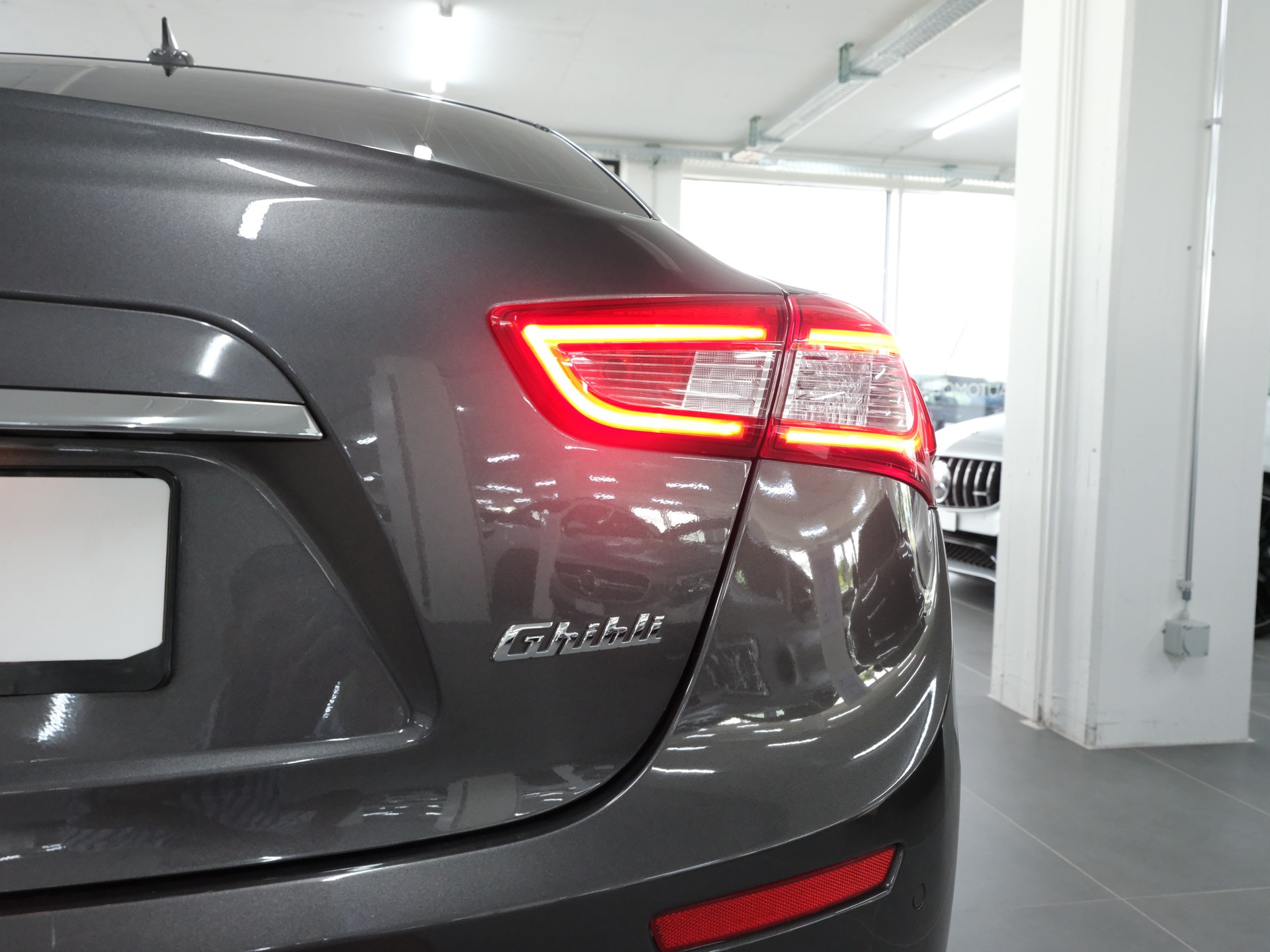 MASERATI Ghibli D 3.0 V6 Automatica-image-7