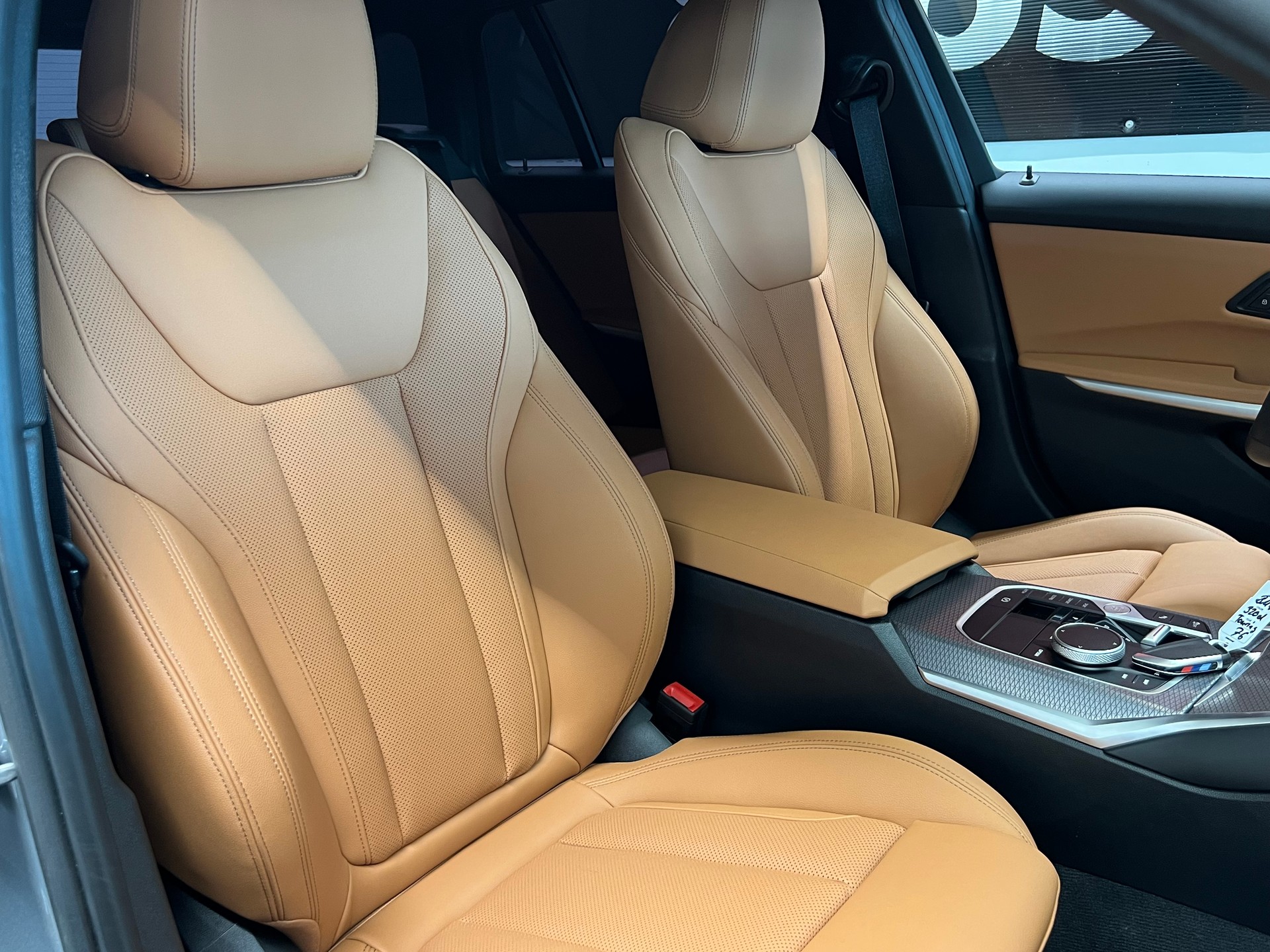 BMW 320d xDrive 48V Touring Steptronic M Sport-image-22