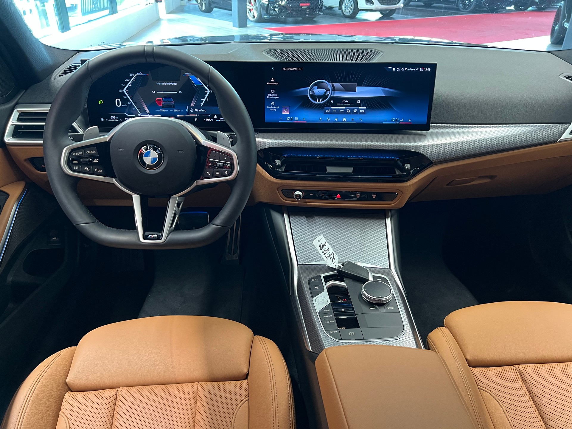 BMW 320d xDrive 48V Touring Steptronic M Sport-image-18