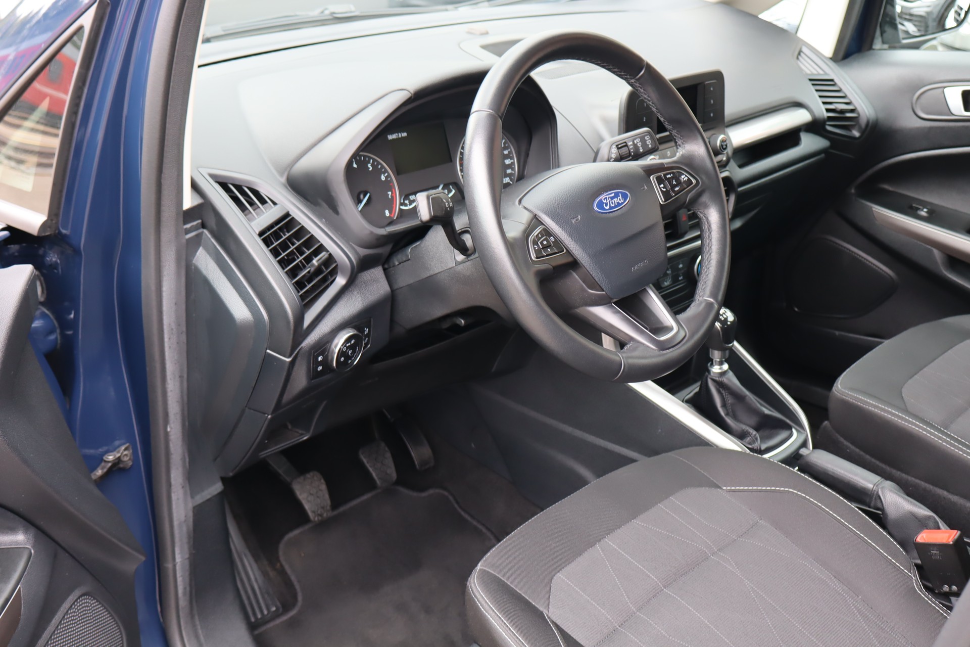 FORD EcoSport 1.0 SCTi Trend-image-7