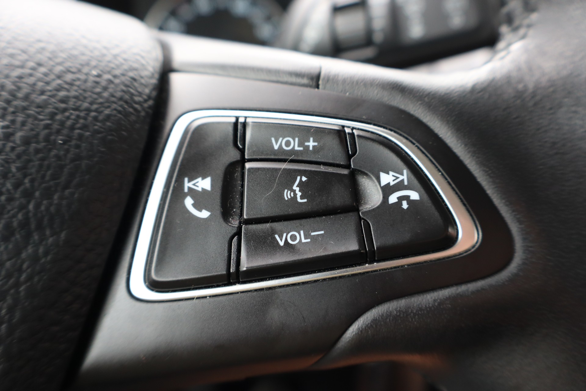 FORD EcoSport 1.0 SCTi Trend-image-11
