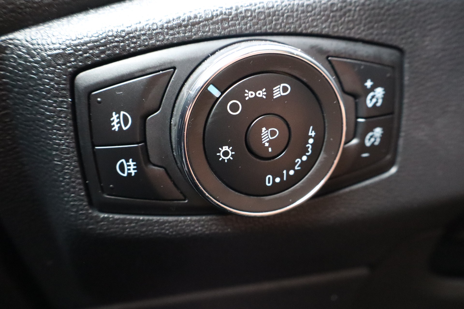FORD EcoSport 1.0 SCTi Trend-image-13