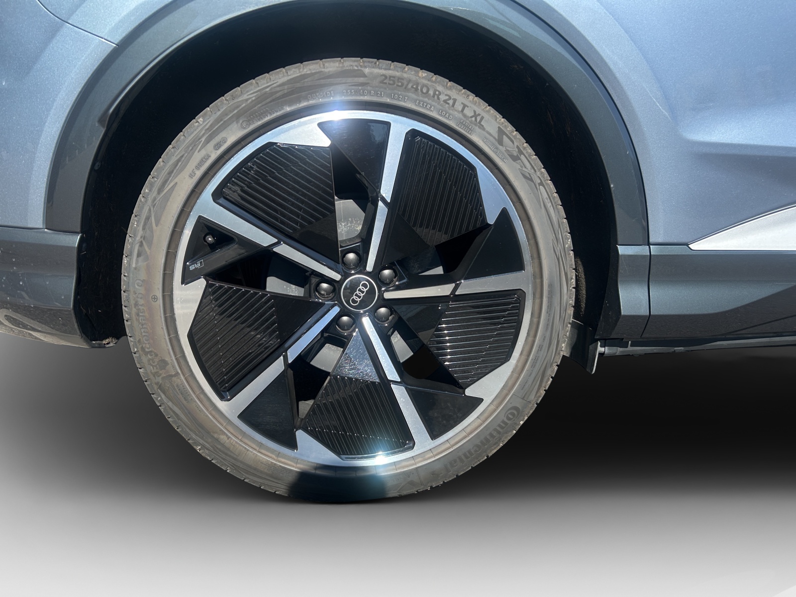AUDI Q4 e-tron 50 quattro-image-13