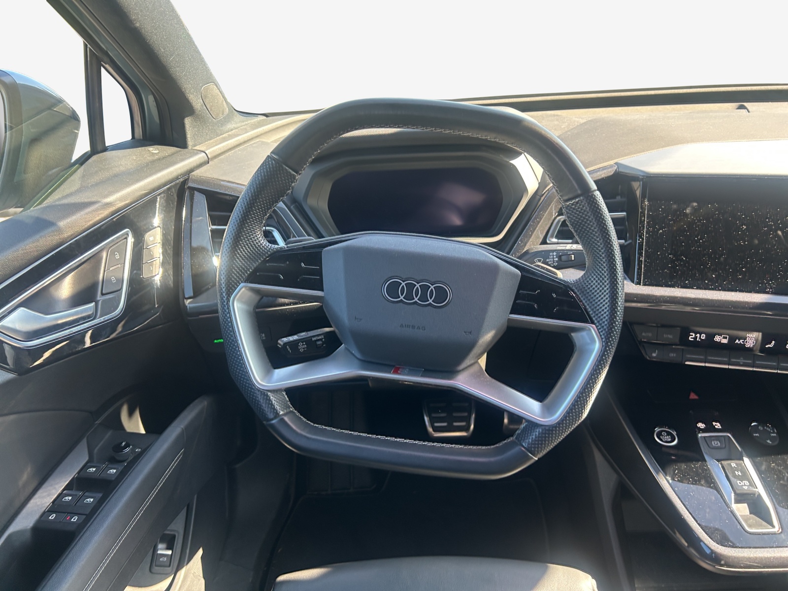 AUDI Q4 e-tron 50 quattro-image-9