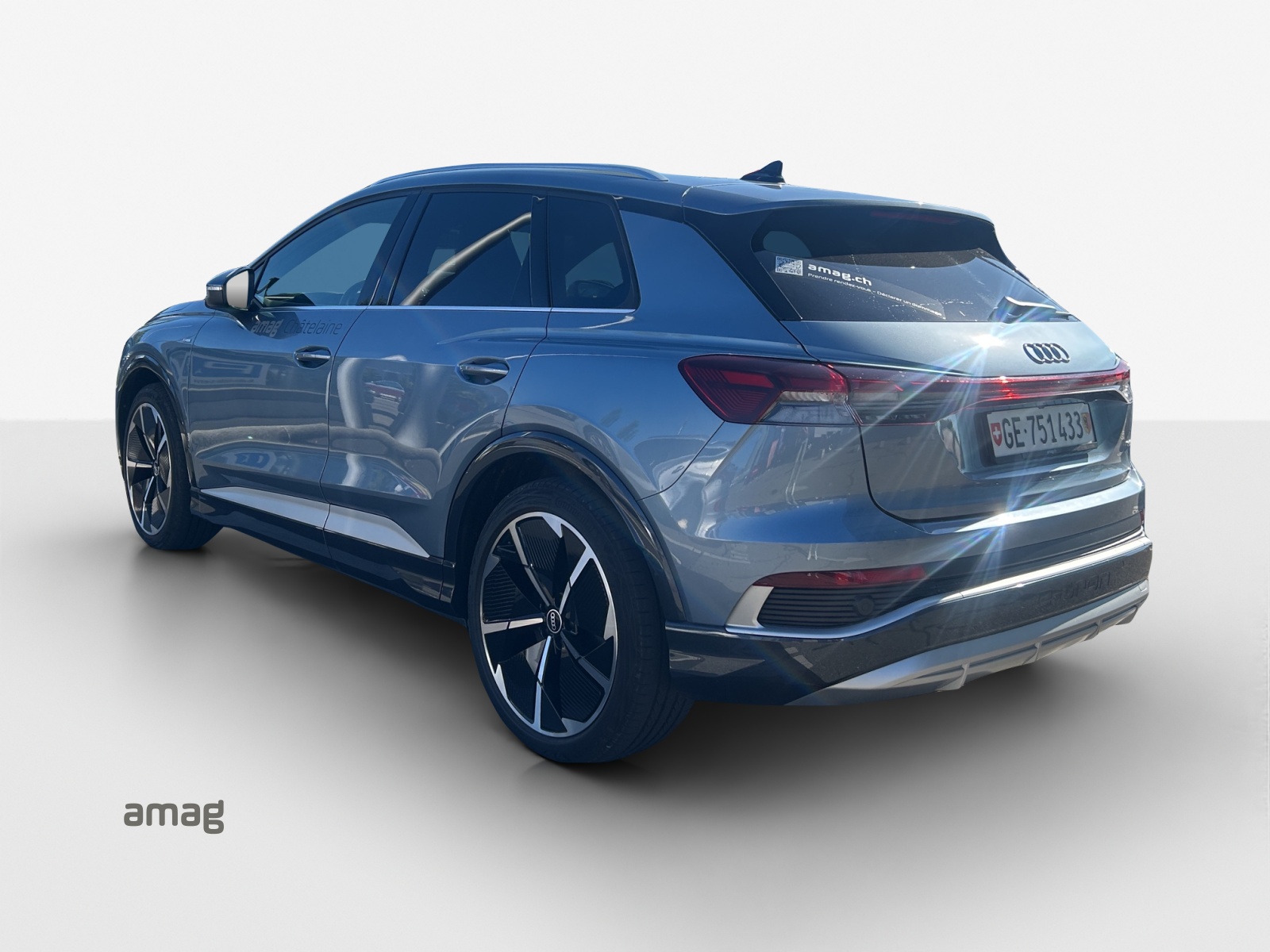 AUDI Q4 e-tron 50 quattro-image-2