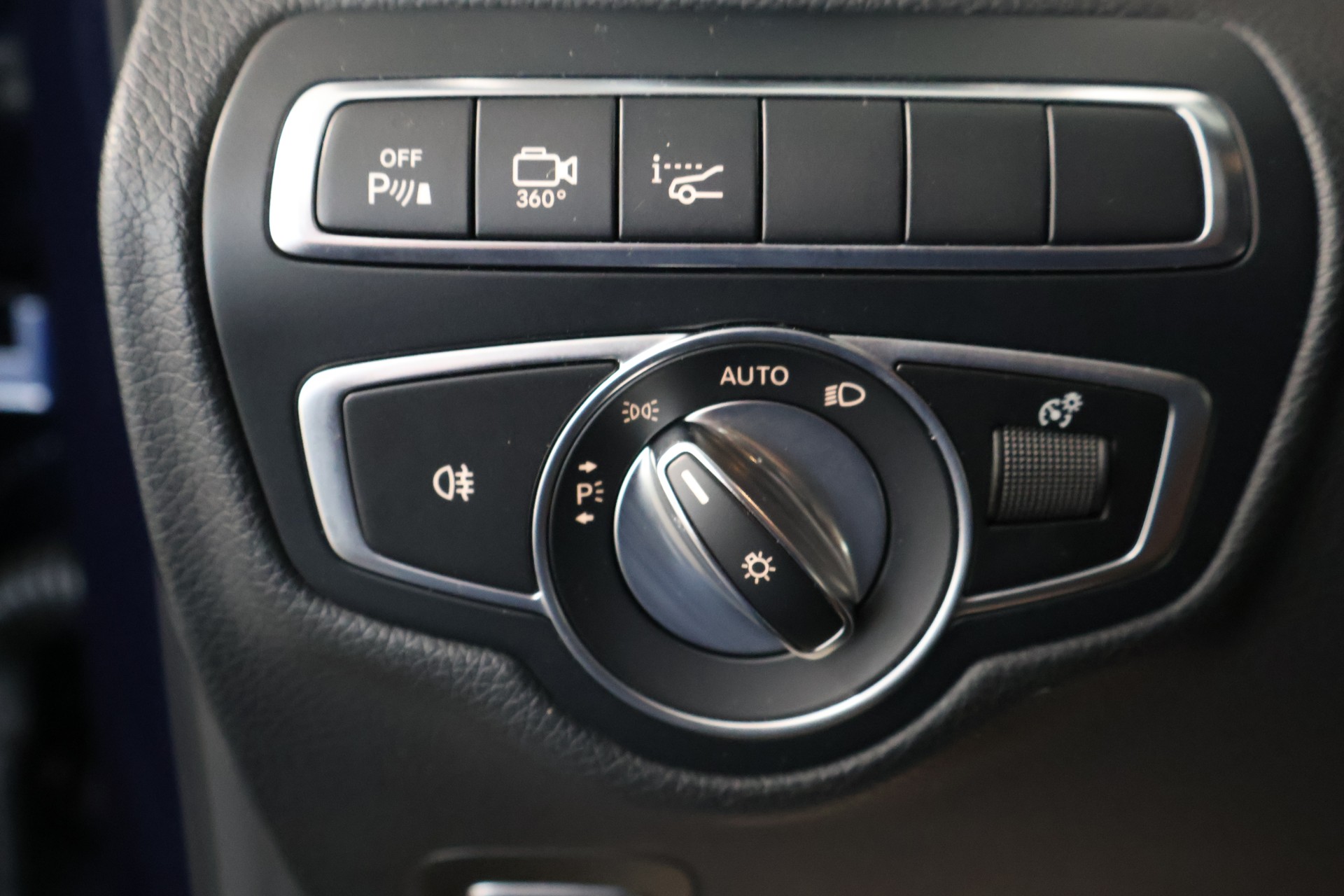 MERCEDES-BENZ GLC 43 AMG 4Matic 9G-Tronic-image-25