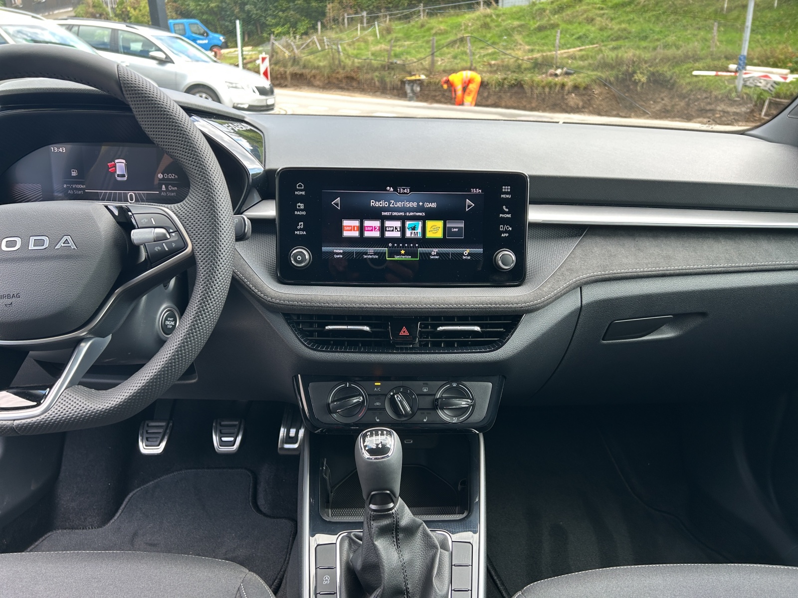 SKODA Fabia 1.0 TSI Selection-image-12