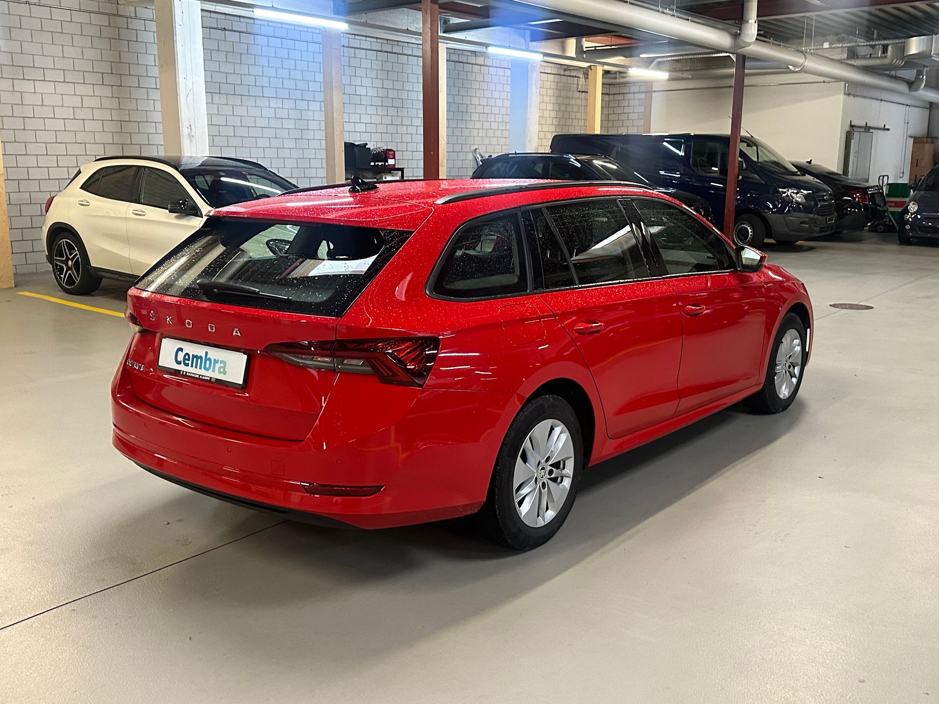 SKODA Octavia Combi 2.0 TDI DSG Ambition-image-4