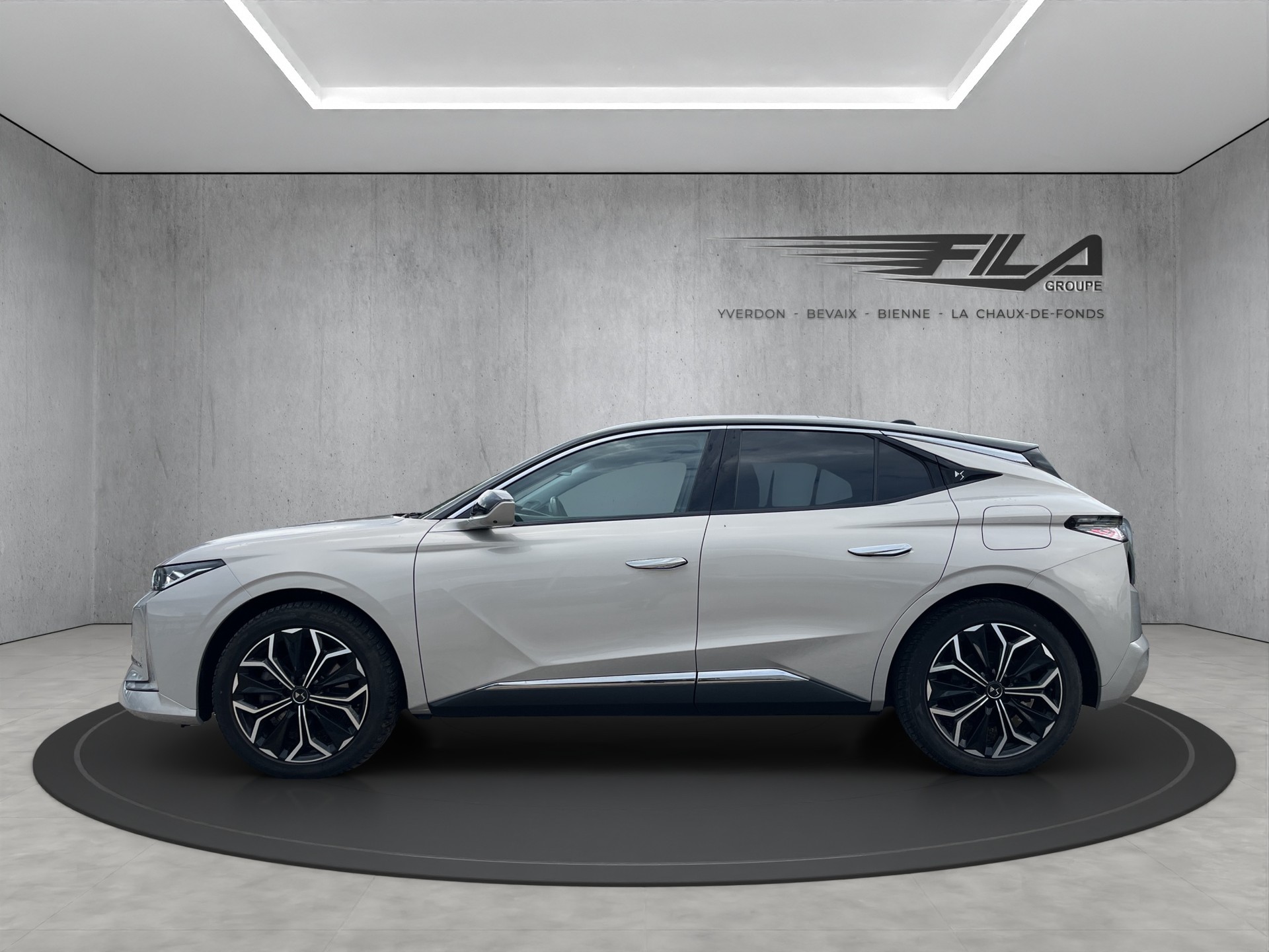DS AUTOMOBILES DS4 1.6 E-Tense Rivoli-image-3