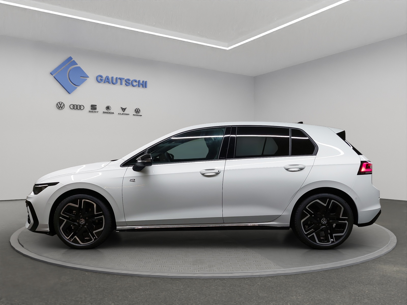 VW VW Golf R-Line-image-1