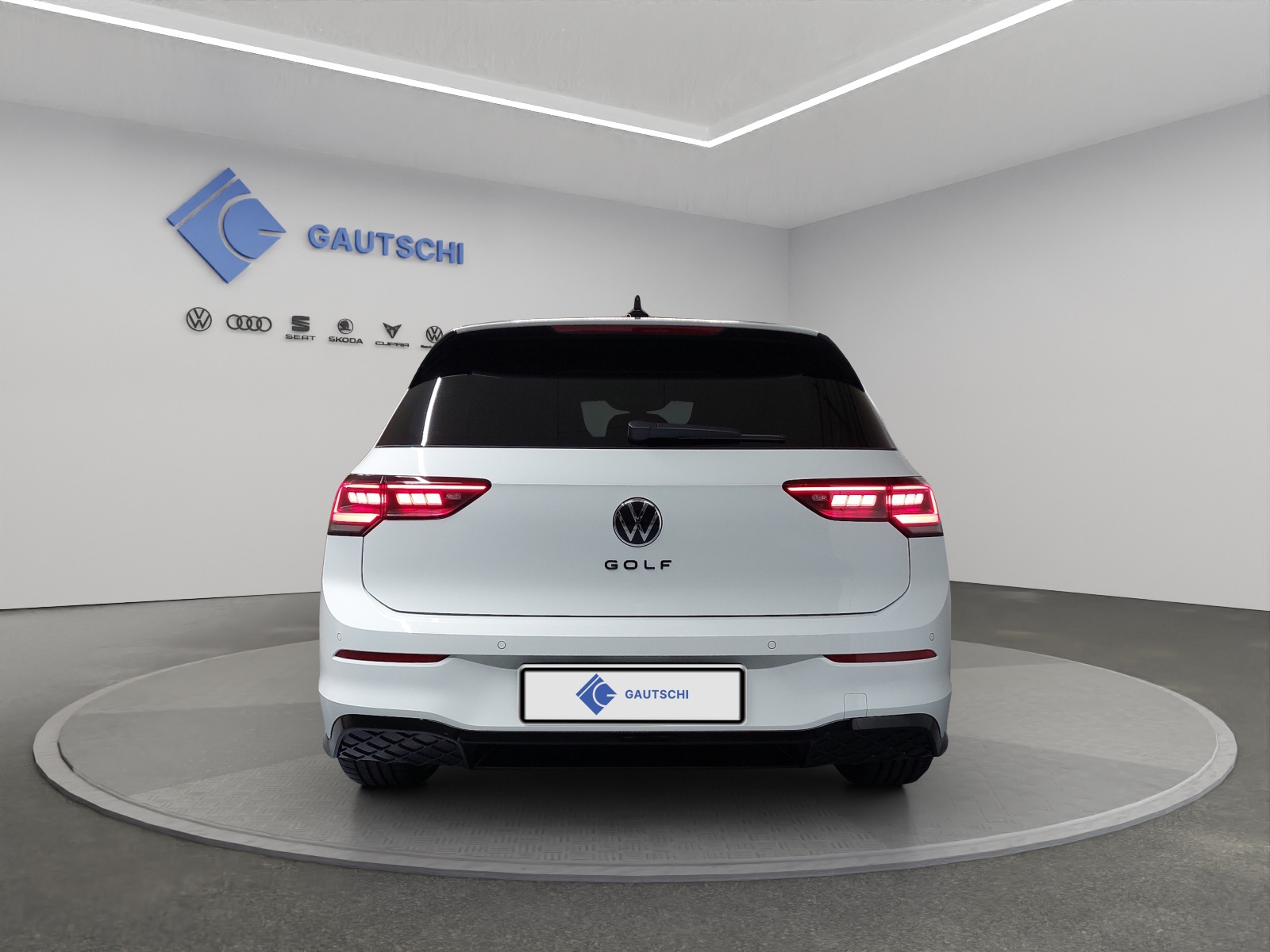 VW VW Golf R-Line-image-3