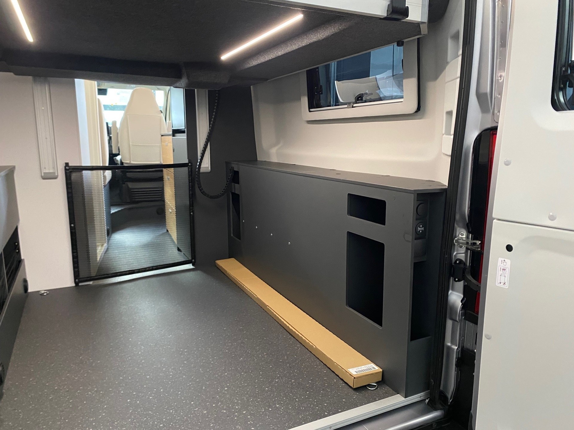 ADRIA TWIN 640 SGX 60Y DELUXE-image-14