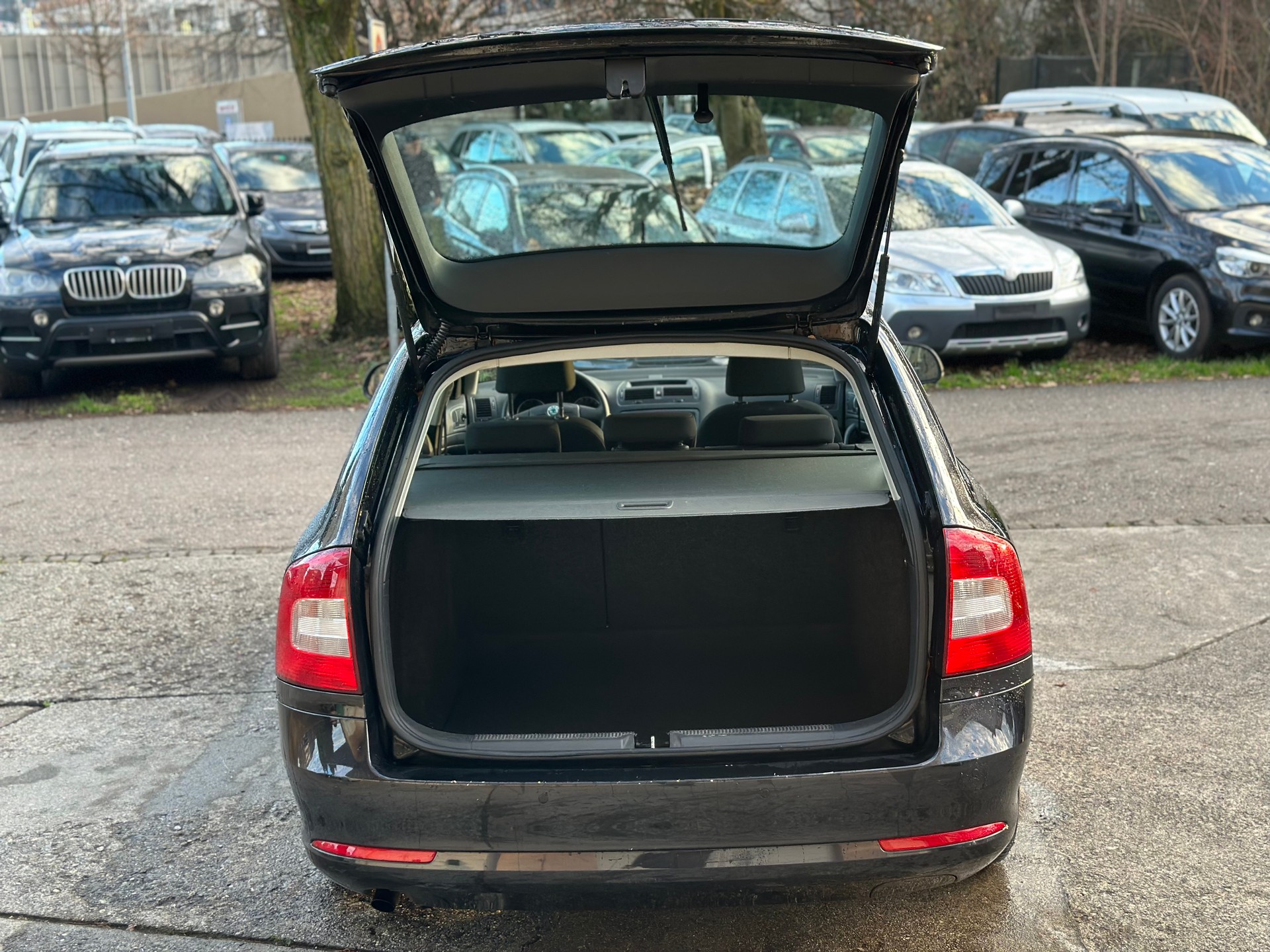 SKODA Octavia Combi 1.2 TSI Ambiente-image-6