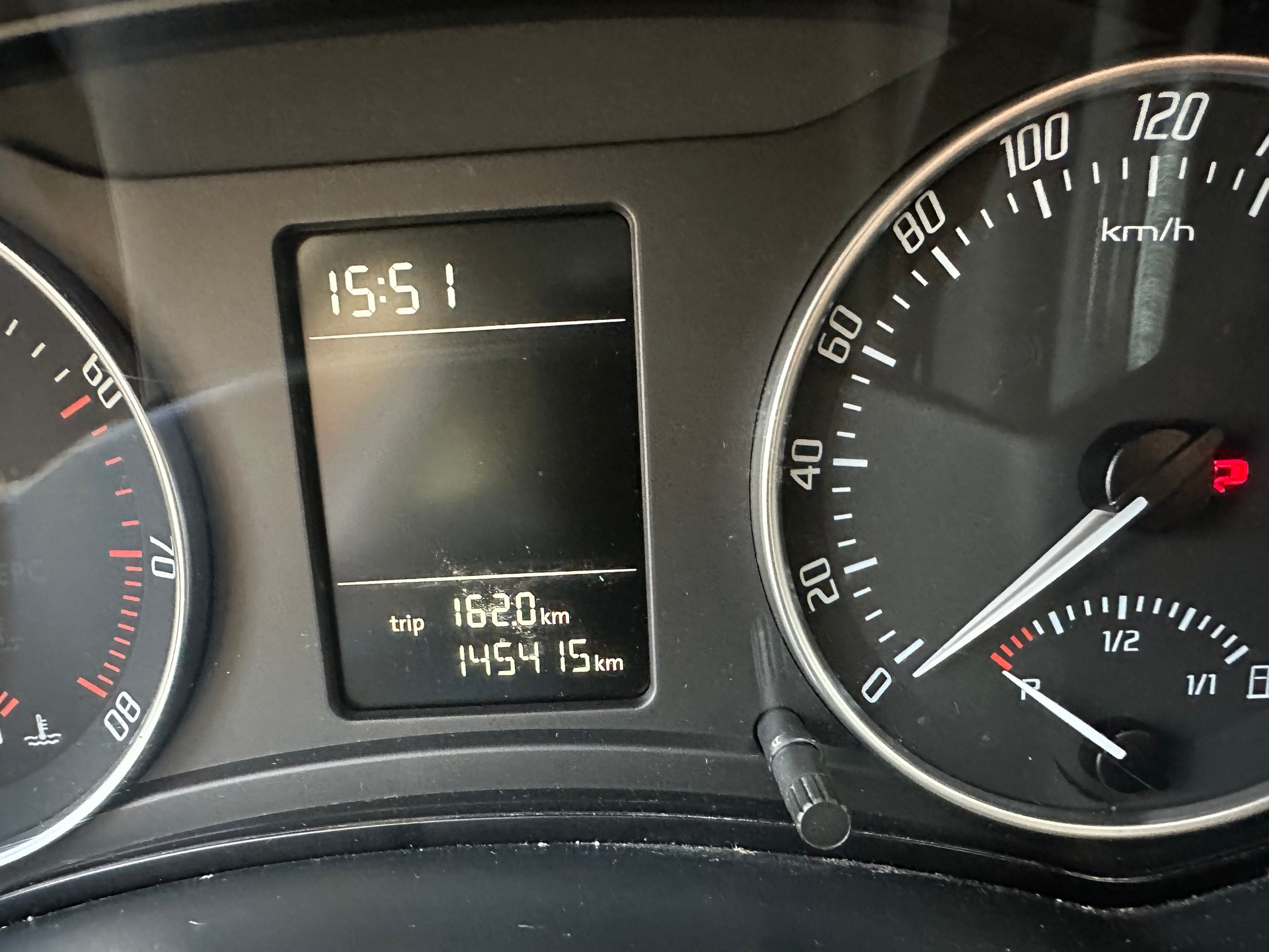 SKODA Octavia Combi 1.2 TSI Ambiente-image-12