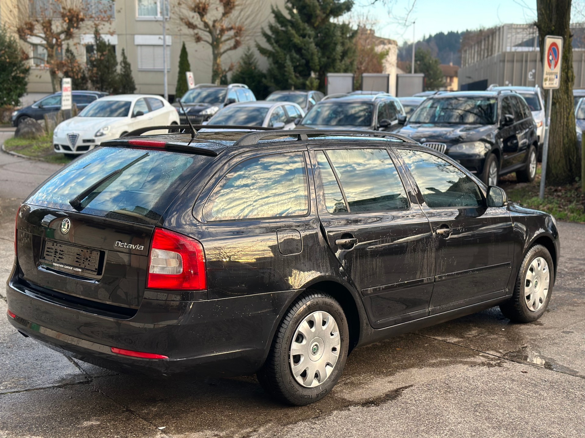 SKODA Octavia Combi 1.2 TSI Ambiente-image-2