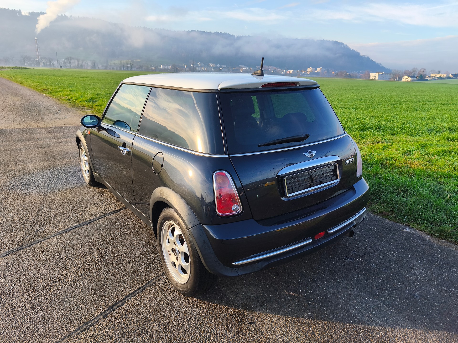 MINI Cooper-image-2