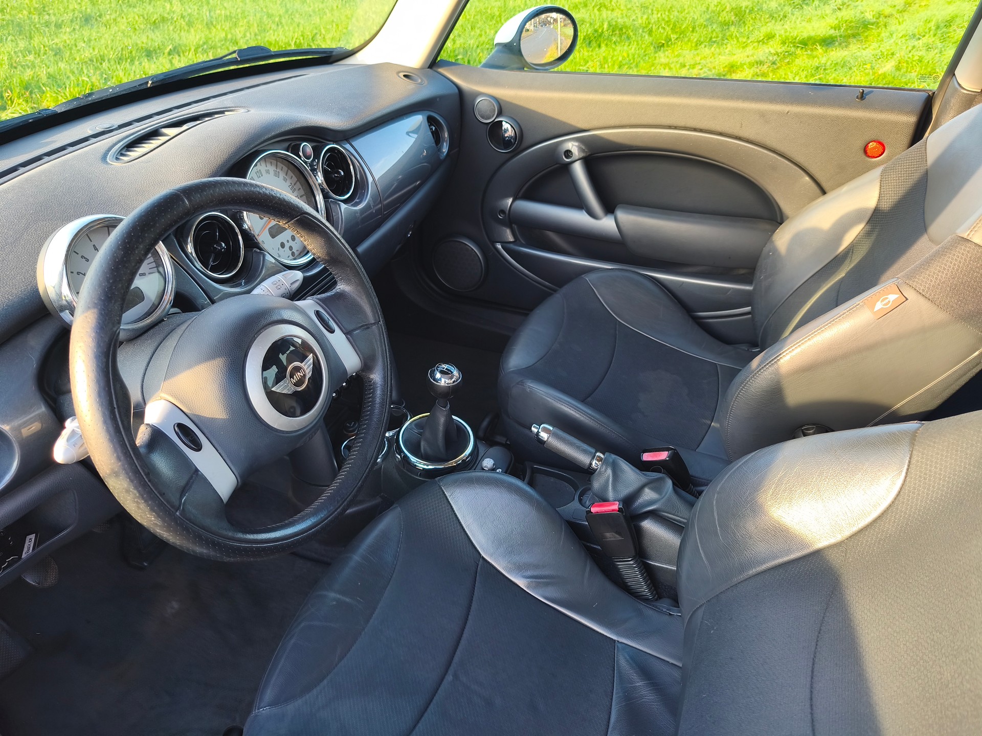 MINI Cooper-image-8