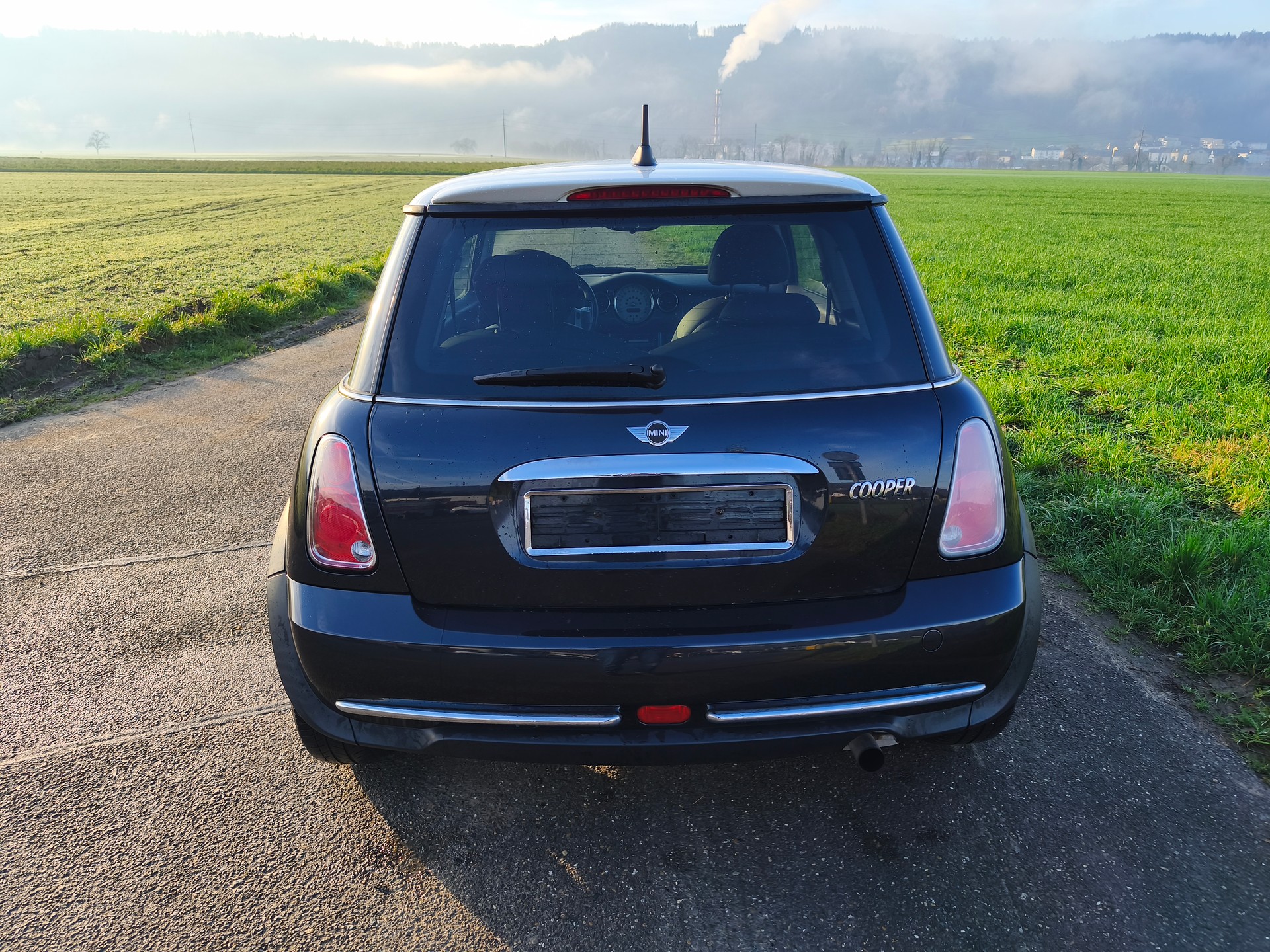 MINI Cooper-image-3