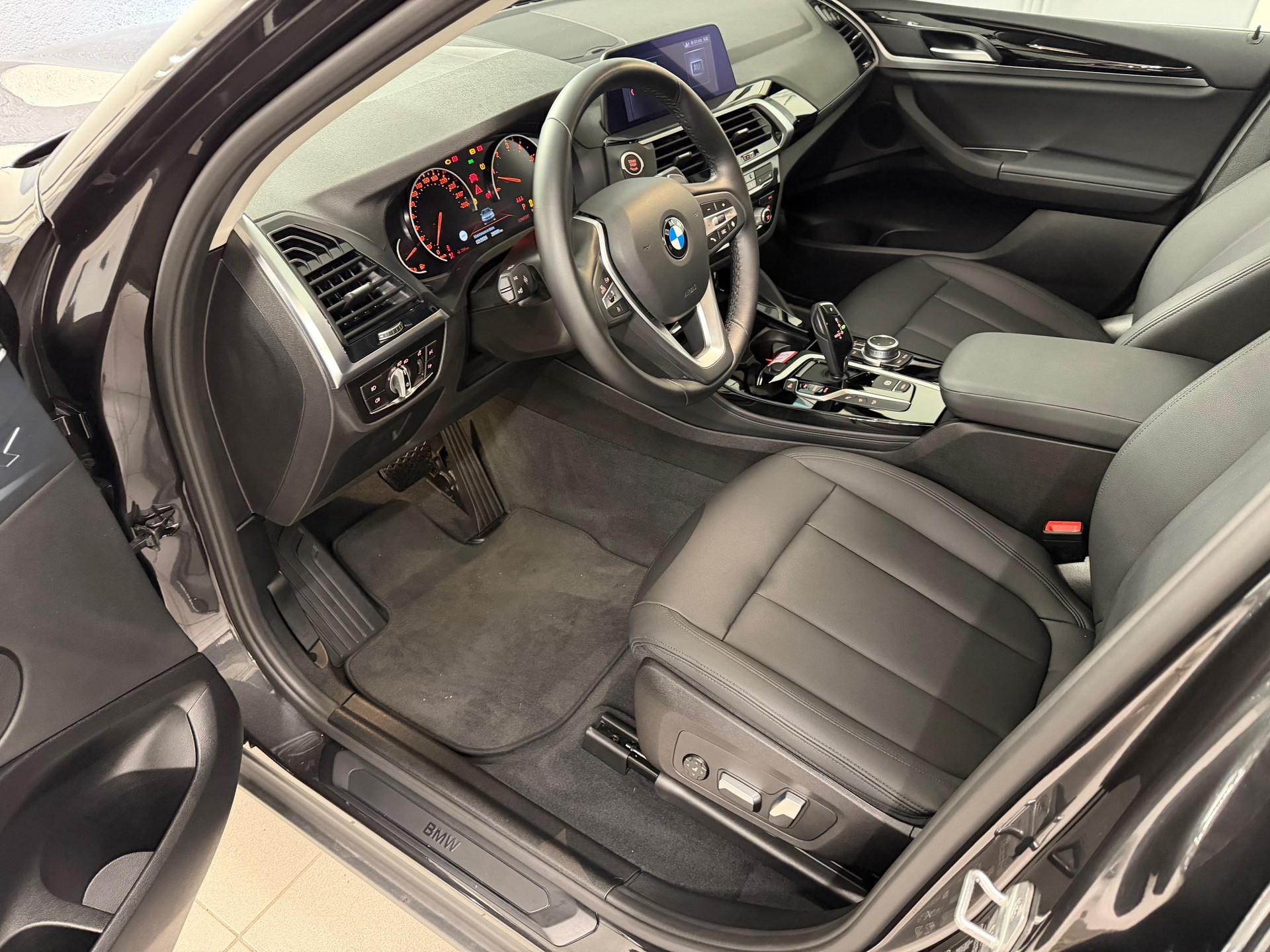 BMW X4 30i xDrive Steptronic-image-6