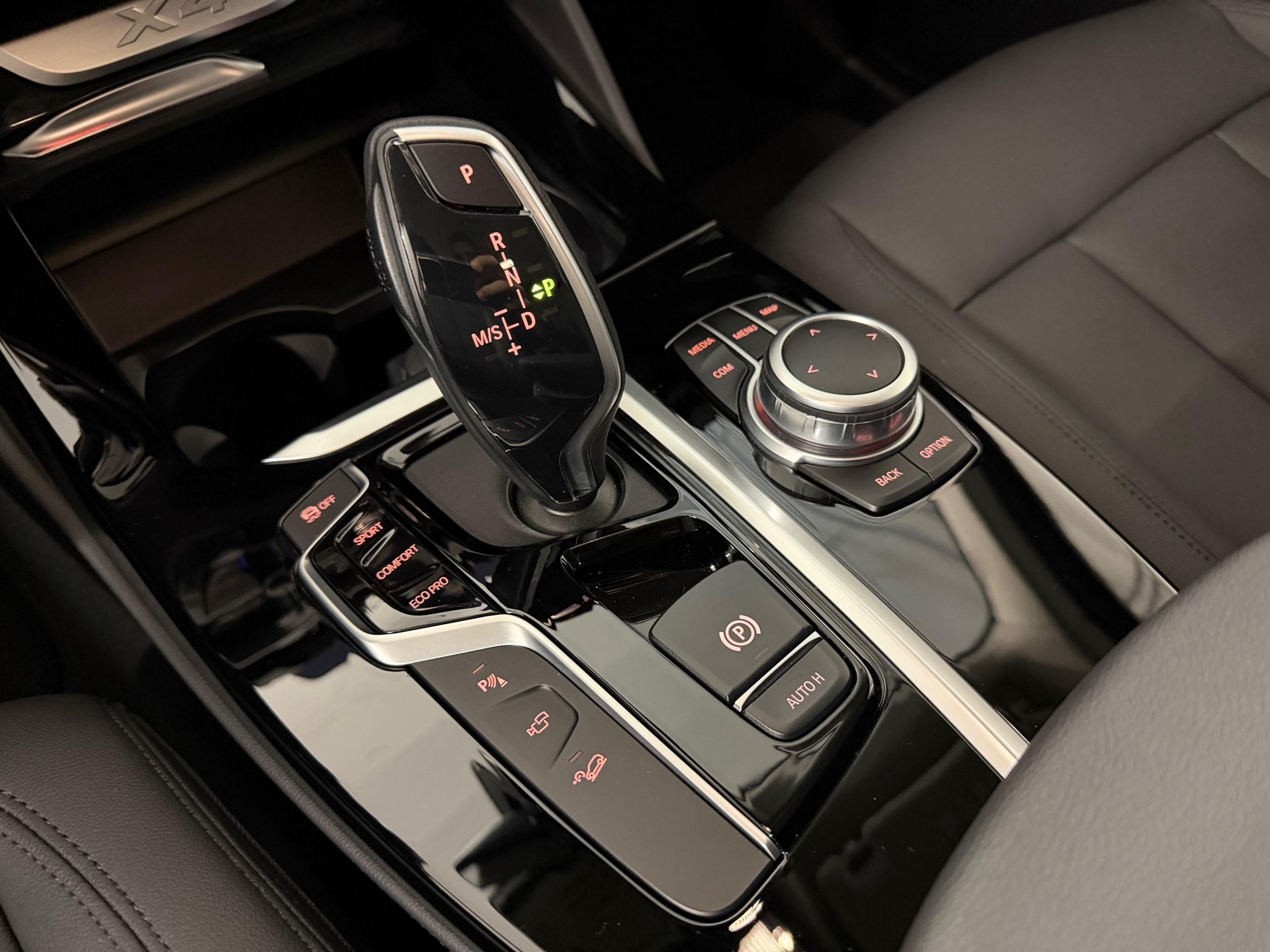 BMW X4 30i xDrive Steptronic-image-14
