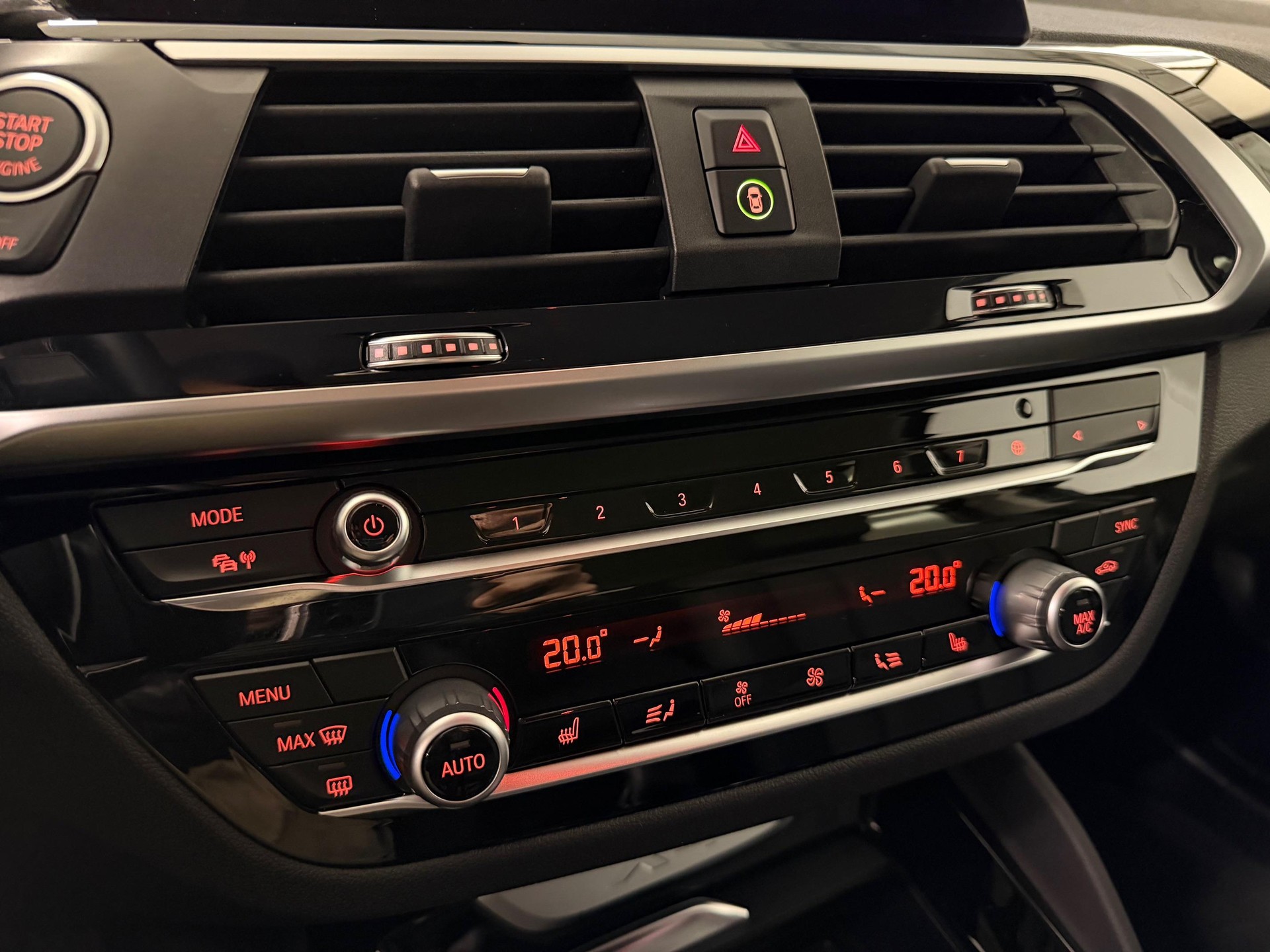 BMW X4 30i xDrive Steptronic-image-17