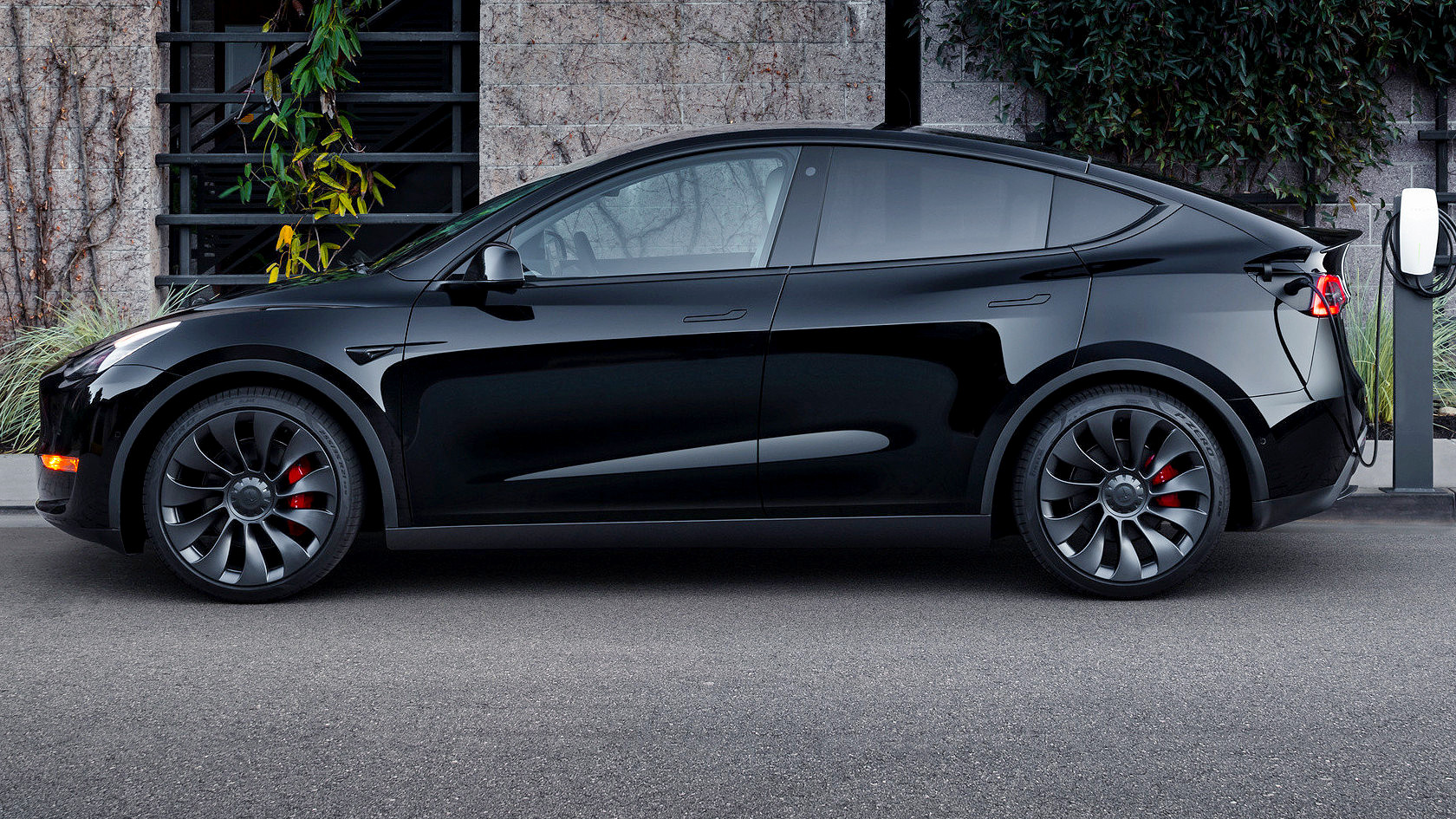 TESLA Model Y Long Range