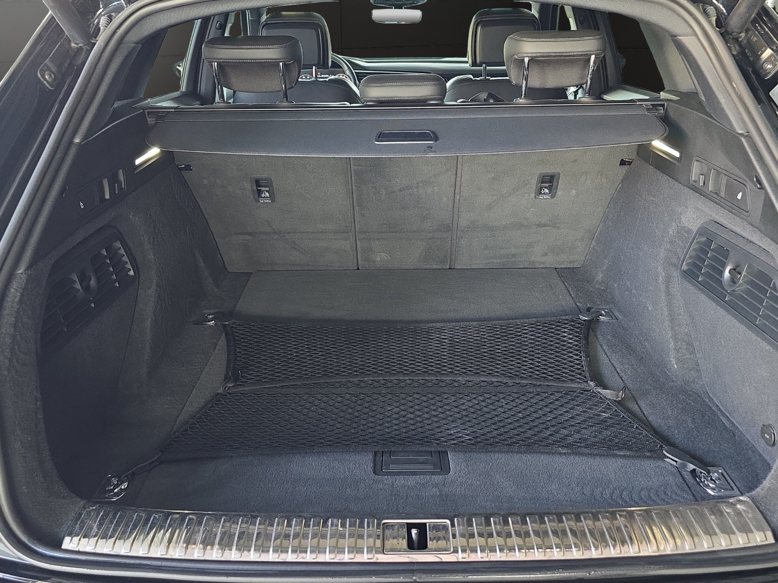 AUDI e-tron 55 S Line quattro-image-20