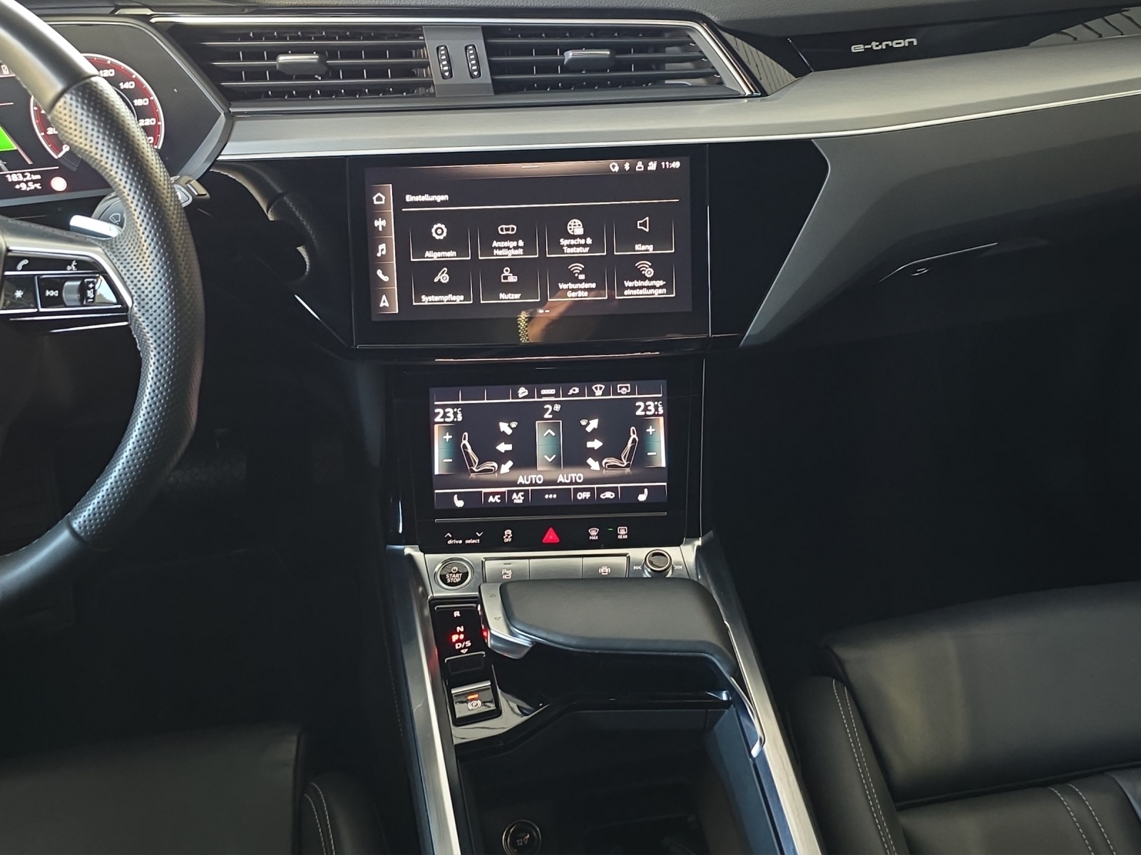 AUDI e-tron 55 S Line quattro-image-14