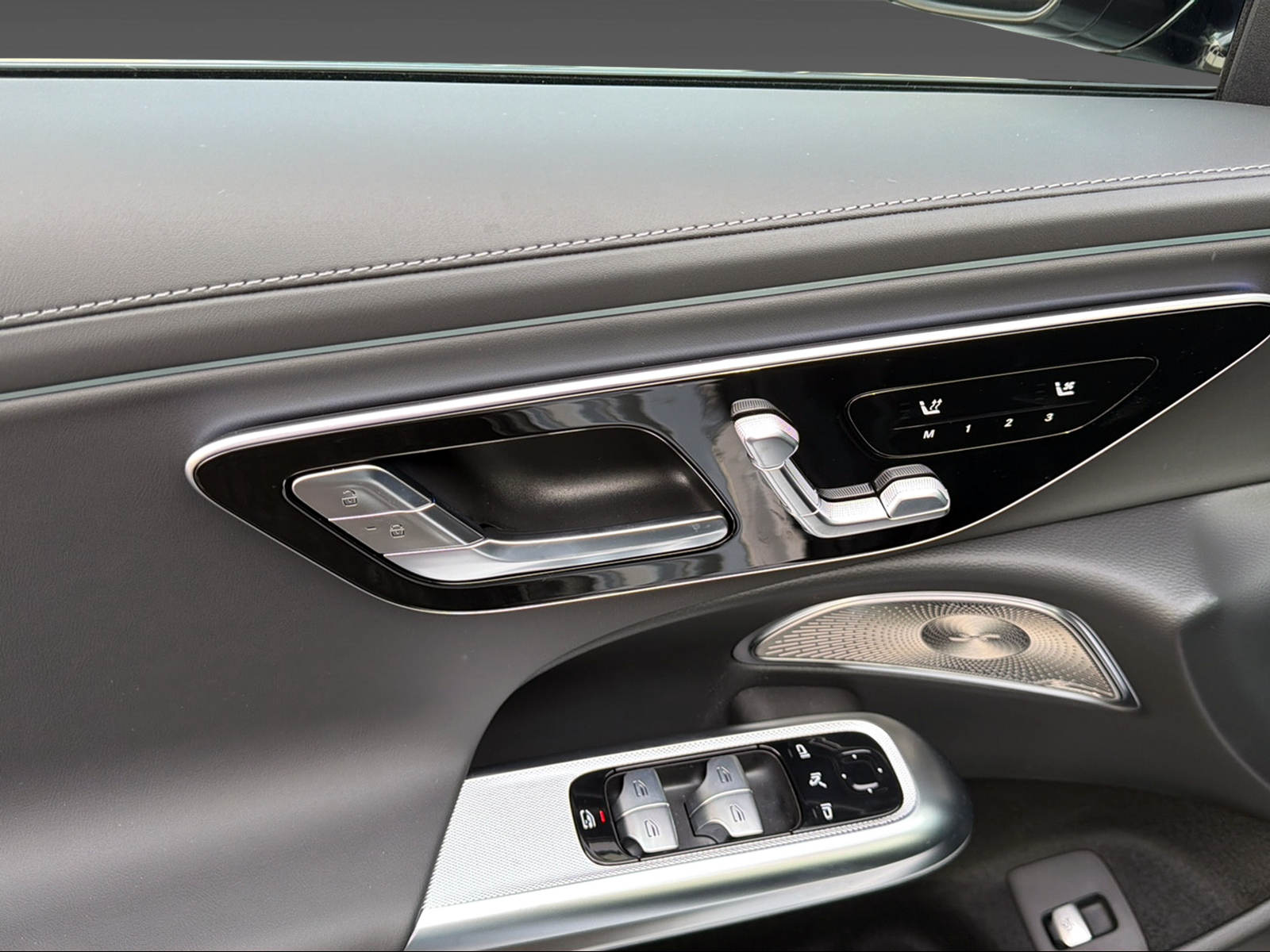 MERCEDES-BENZ E 450 d 4Matic-image-13