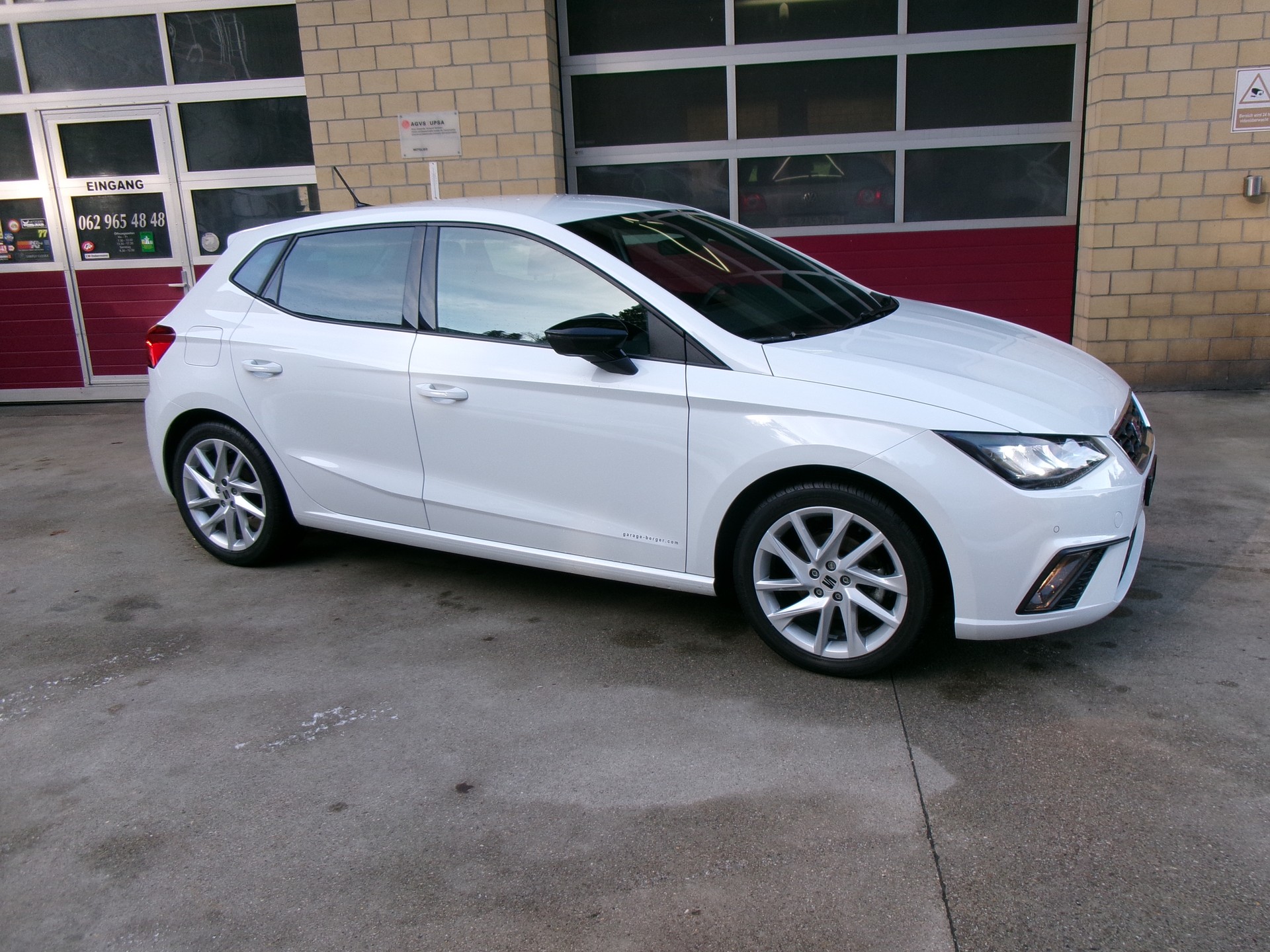 SEAT Ibiza 1.0 EcoTSI FR DSG-showroom-element-1